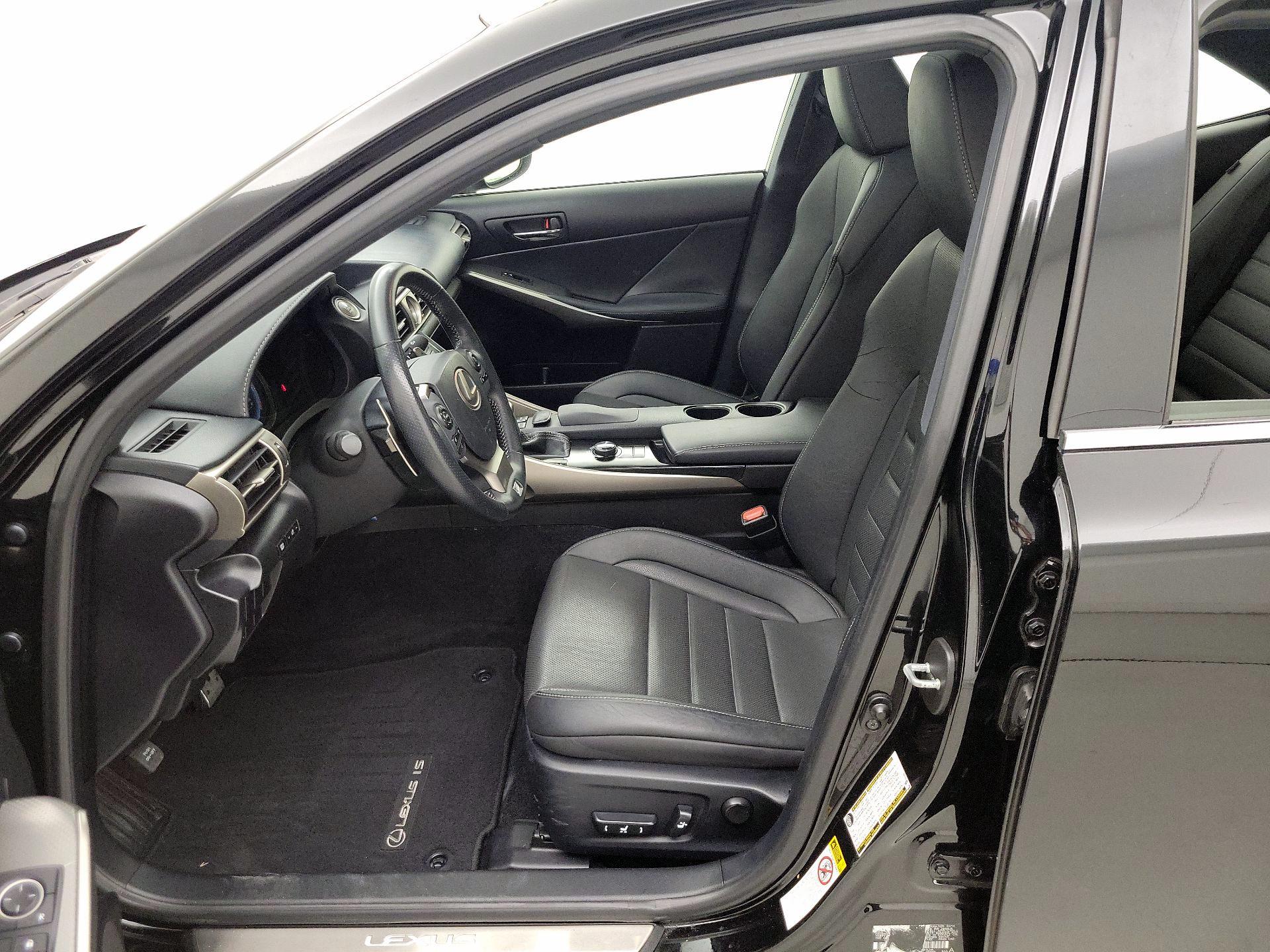 Thumbnail: 2014 Lexus IS - 11