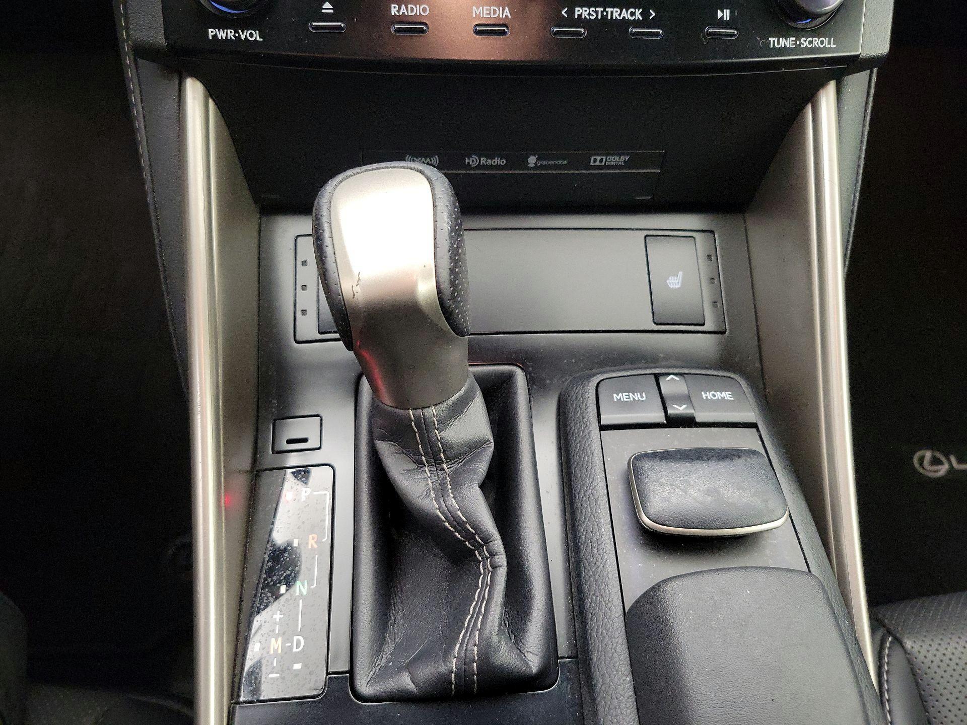 Thumbnail: 2014 Lexus IS - 18