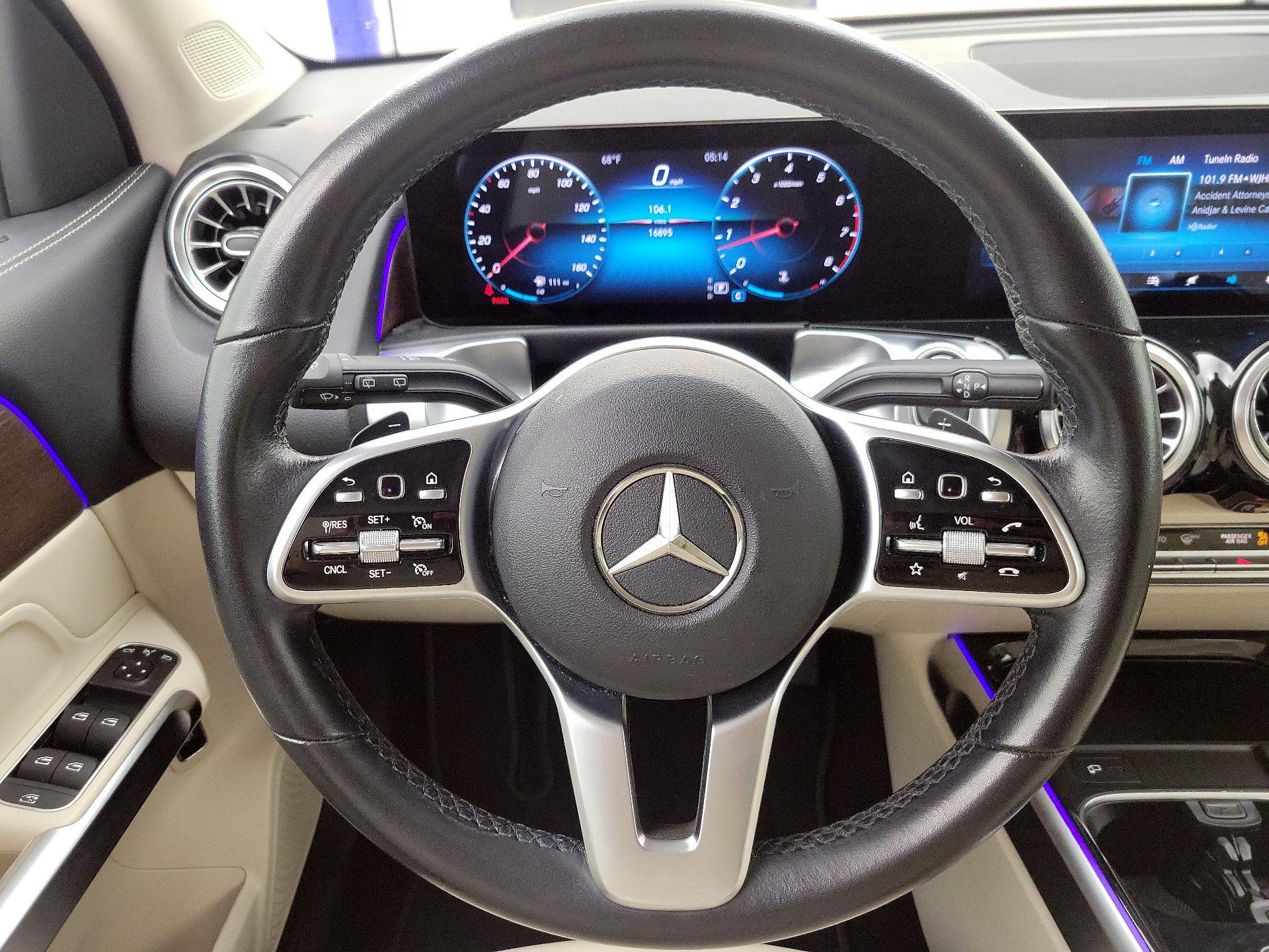 Thumbnail: 2022 Mercedes-Benz GLB - 10