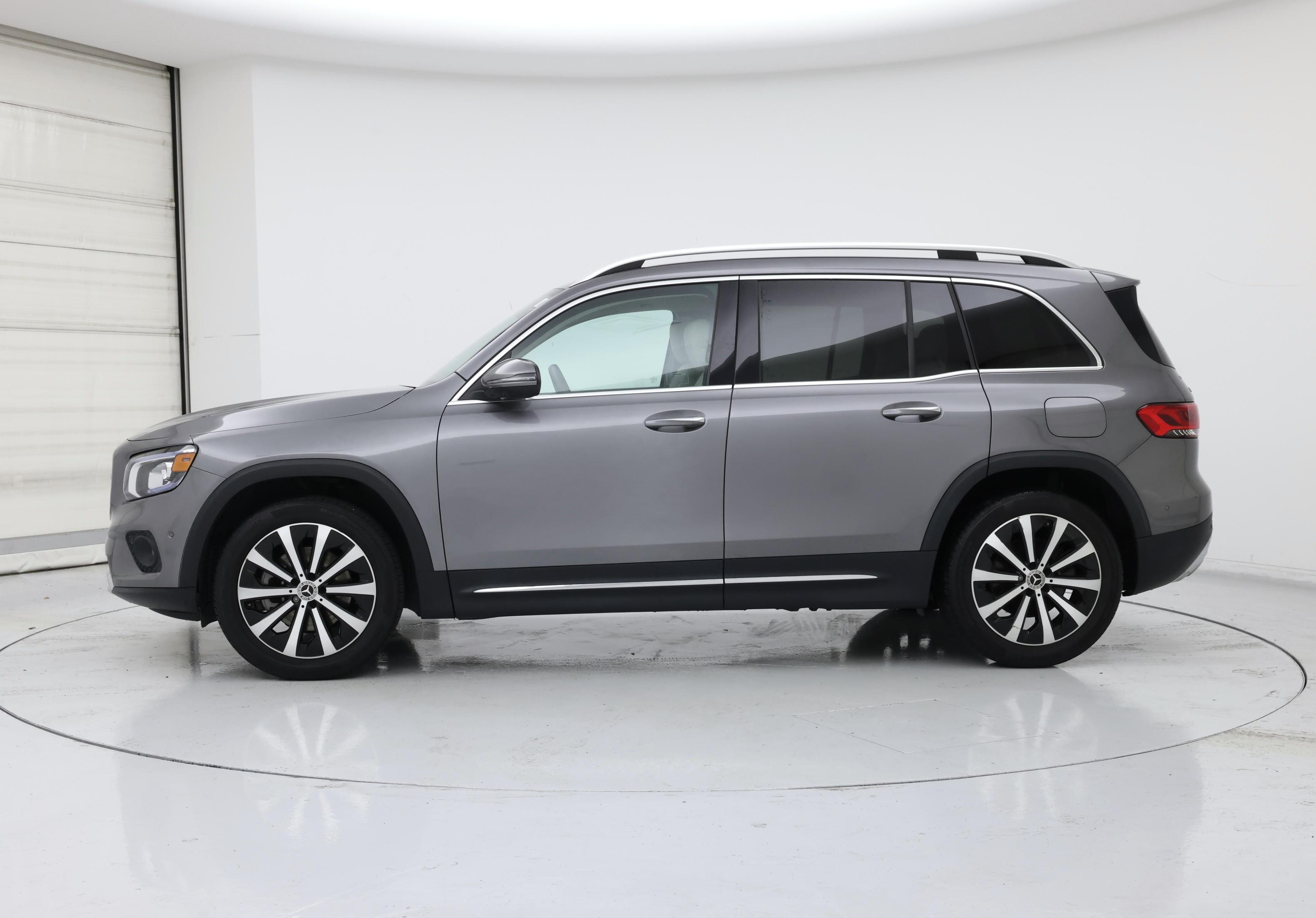 Thumbnail: 2022 Mercedes-Benz GLB - 3