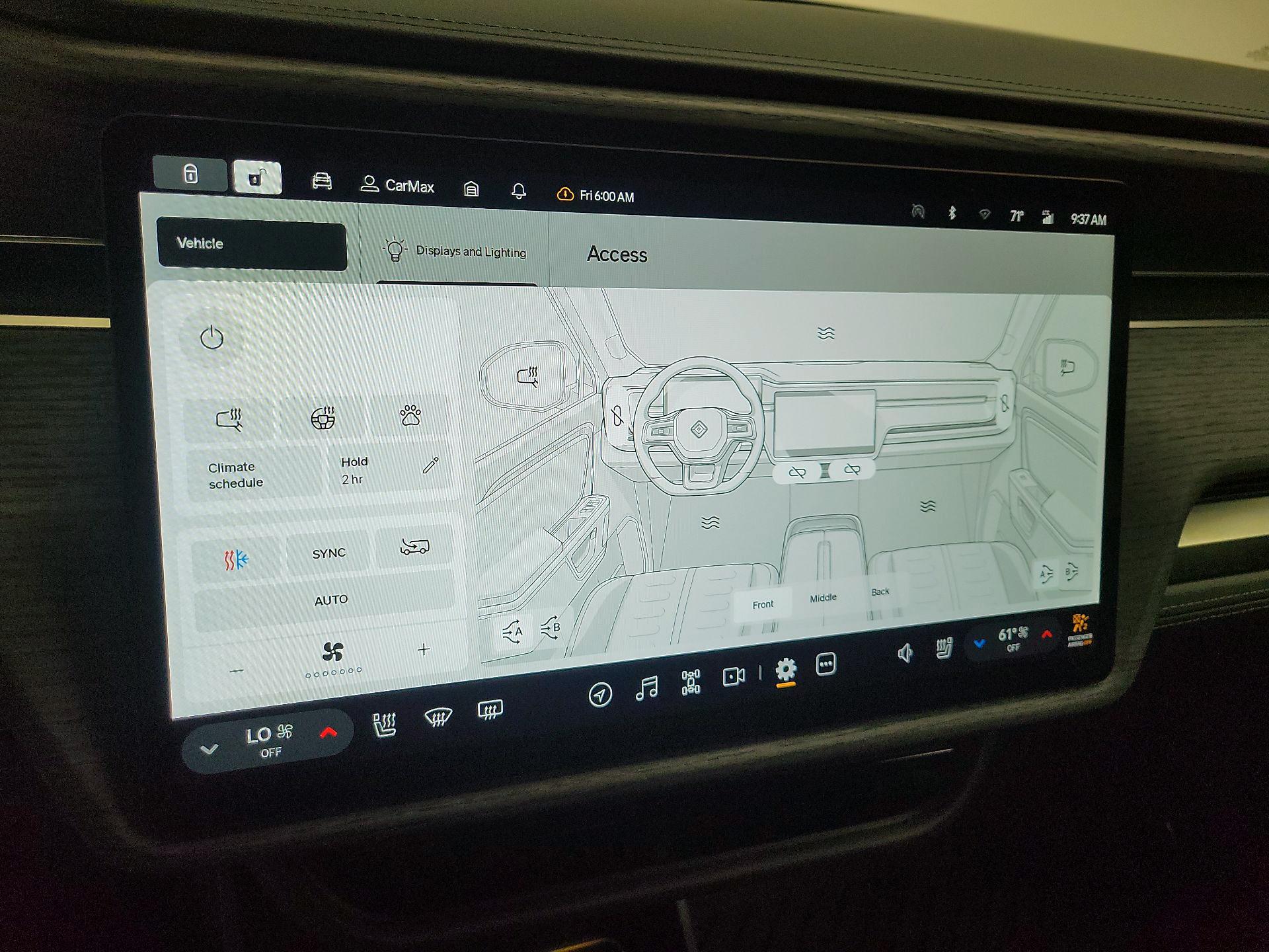 Thumbnail: 2026 Rivian R1S - 16