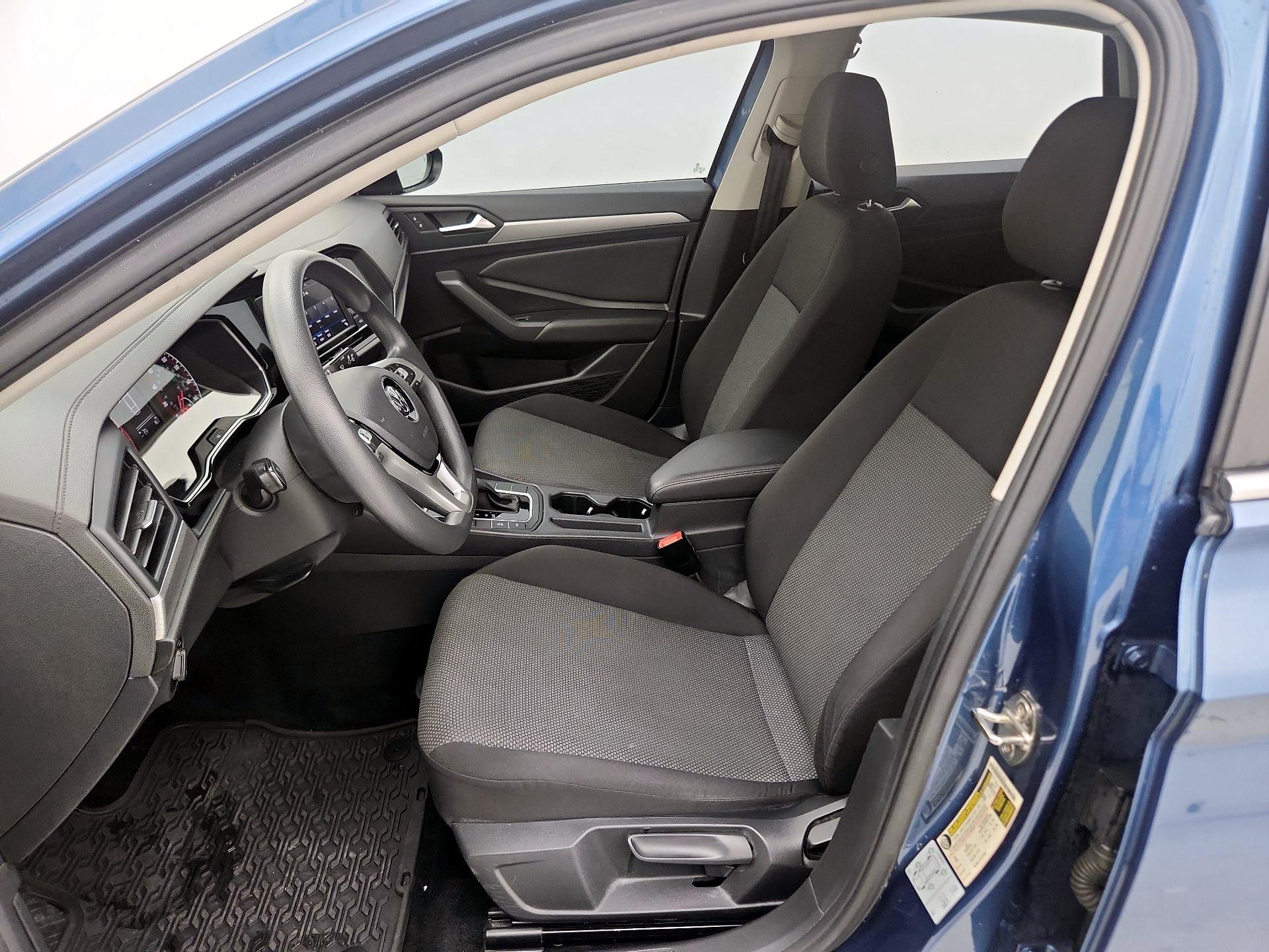 Thumbnail: 2020 Volkswagen Jetta - 11