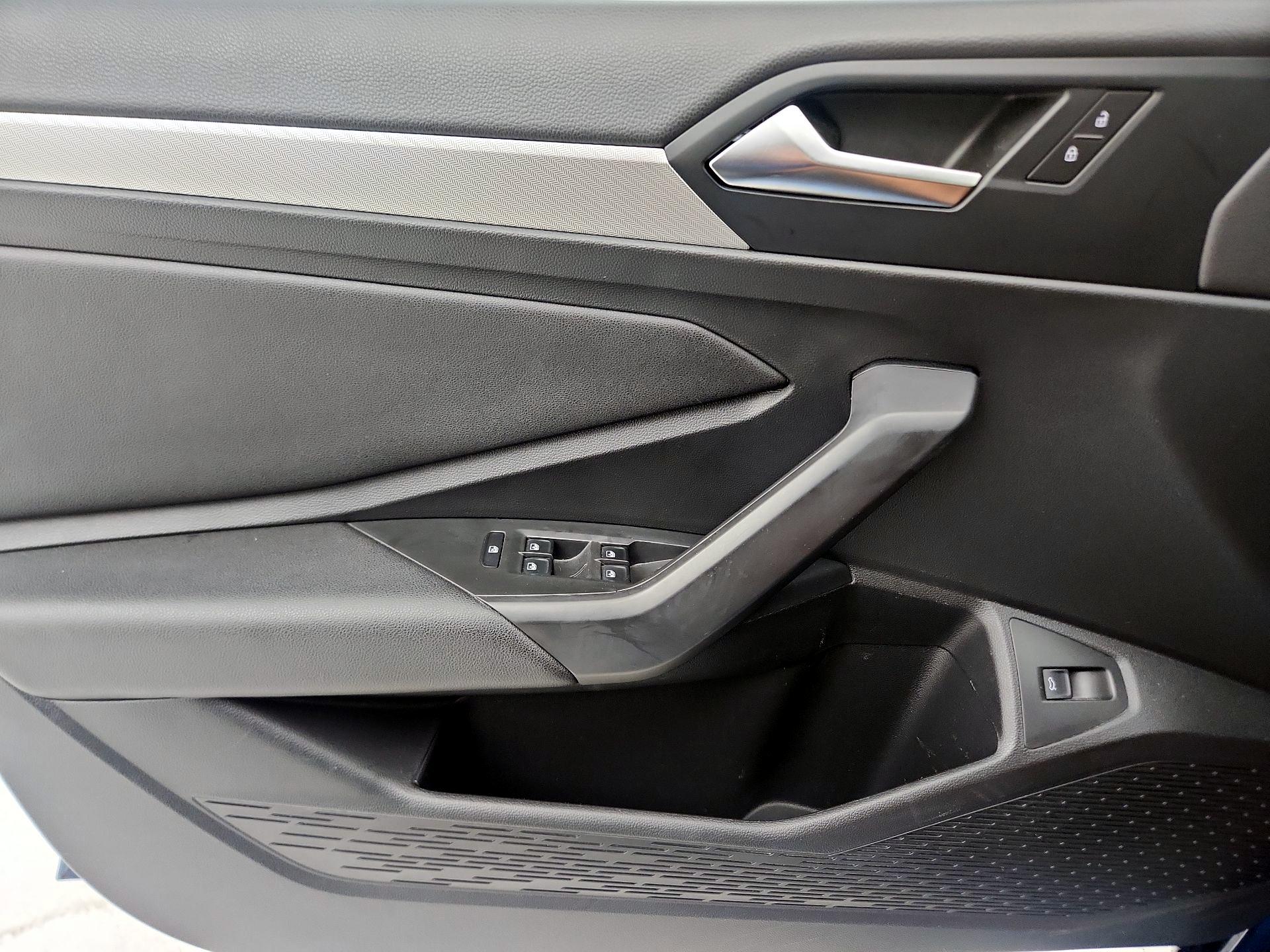 Thumbnail: 2020 Volkswagen Jetta - 12