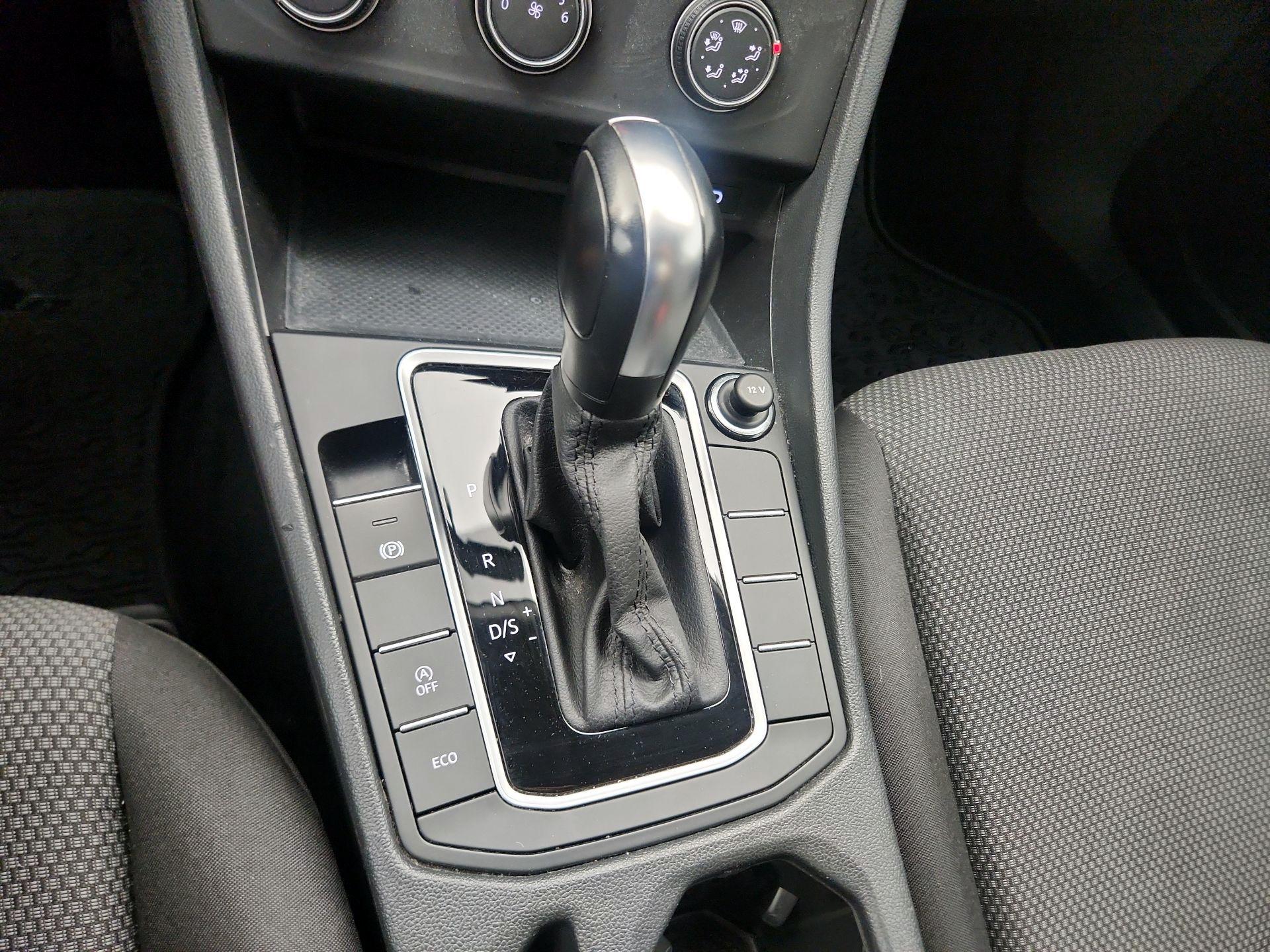 Thumbnail: 2020 Volkswagen Jetta - 17