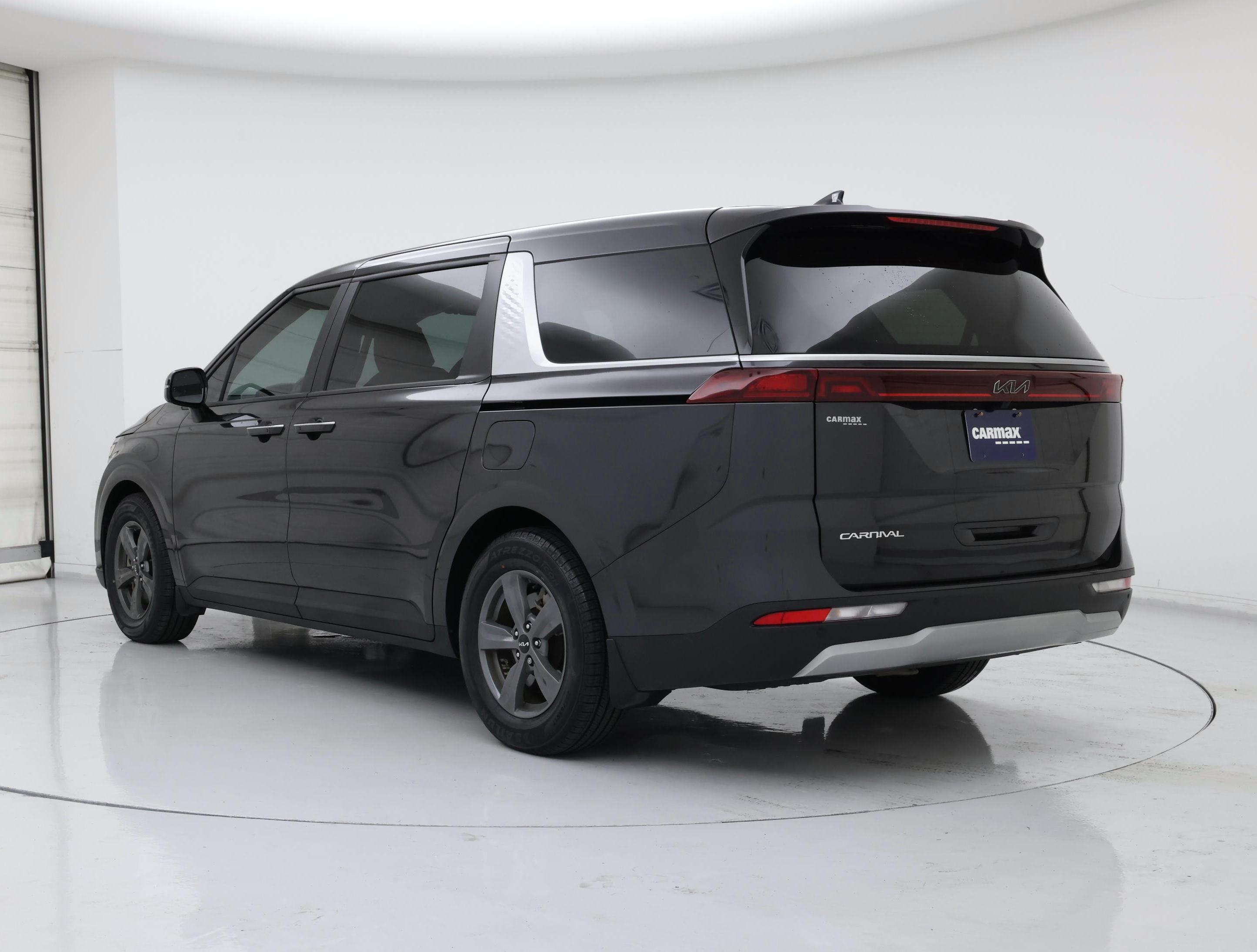 Thumbnail: 2023 Kia Carnival - 2