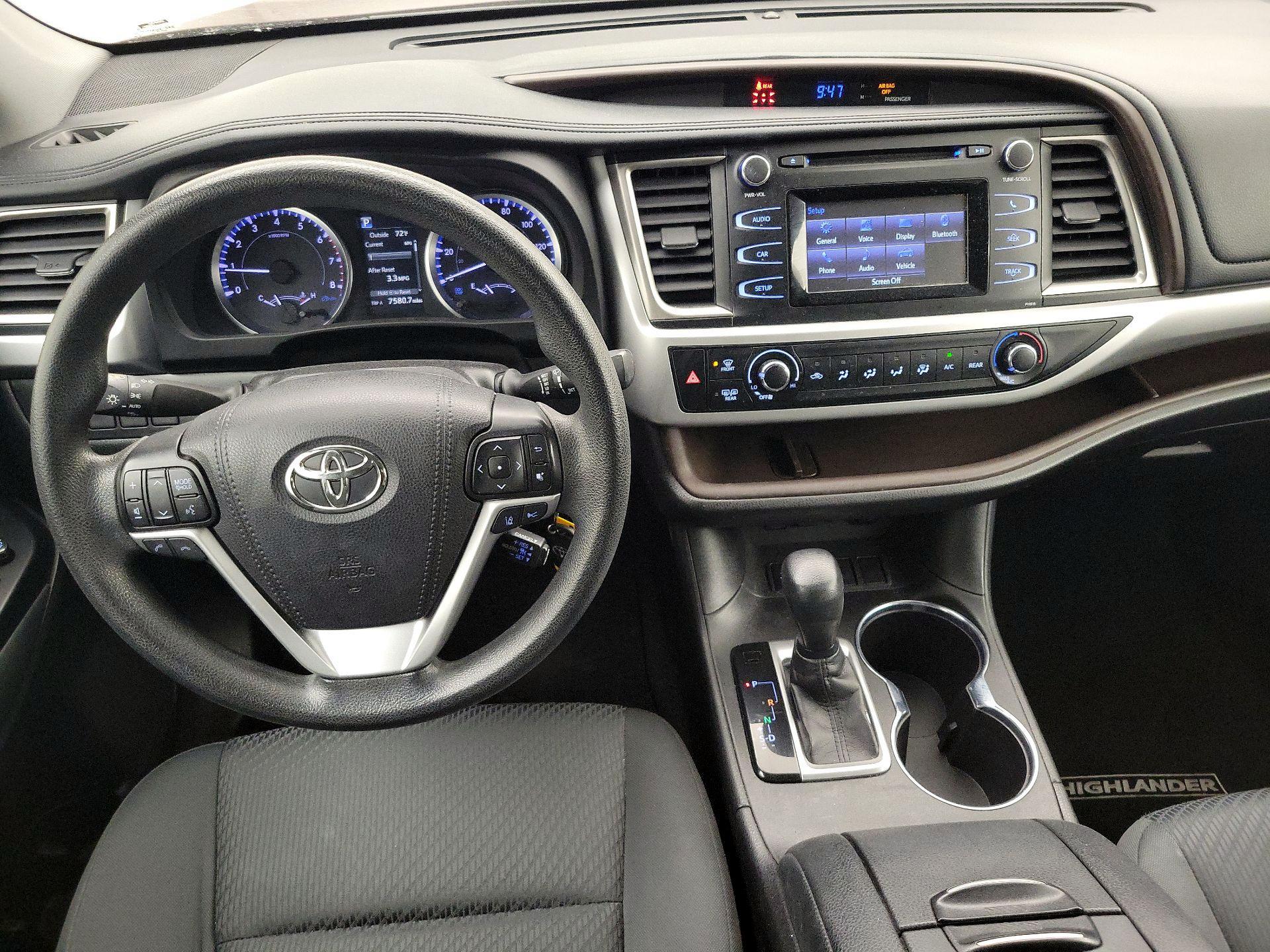 Thumbnail: 2019 Toyota Highlander - 9