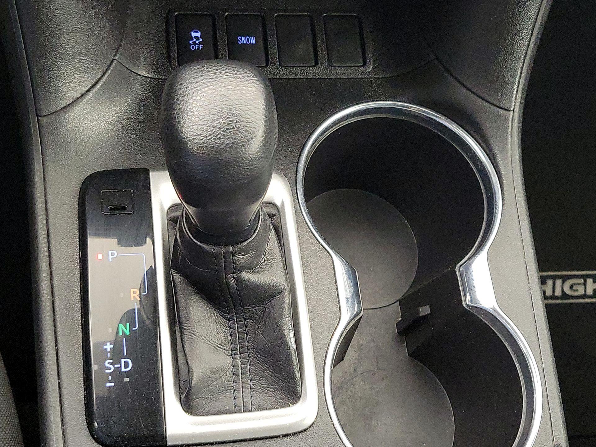 Thumbnail: 2019 Toyota Highlander - 17