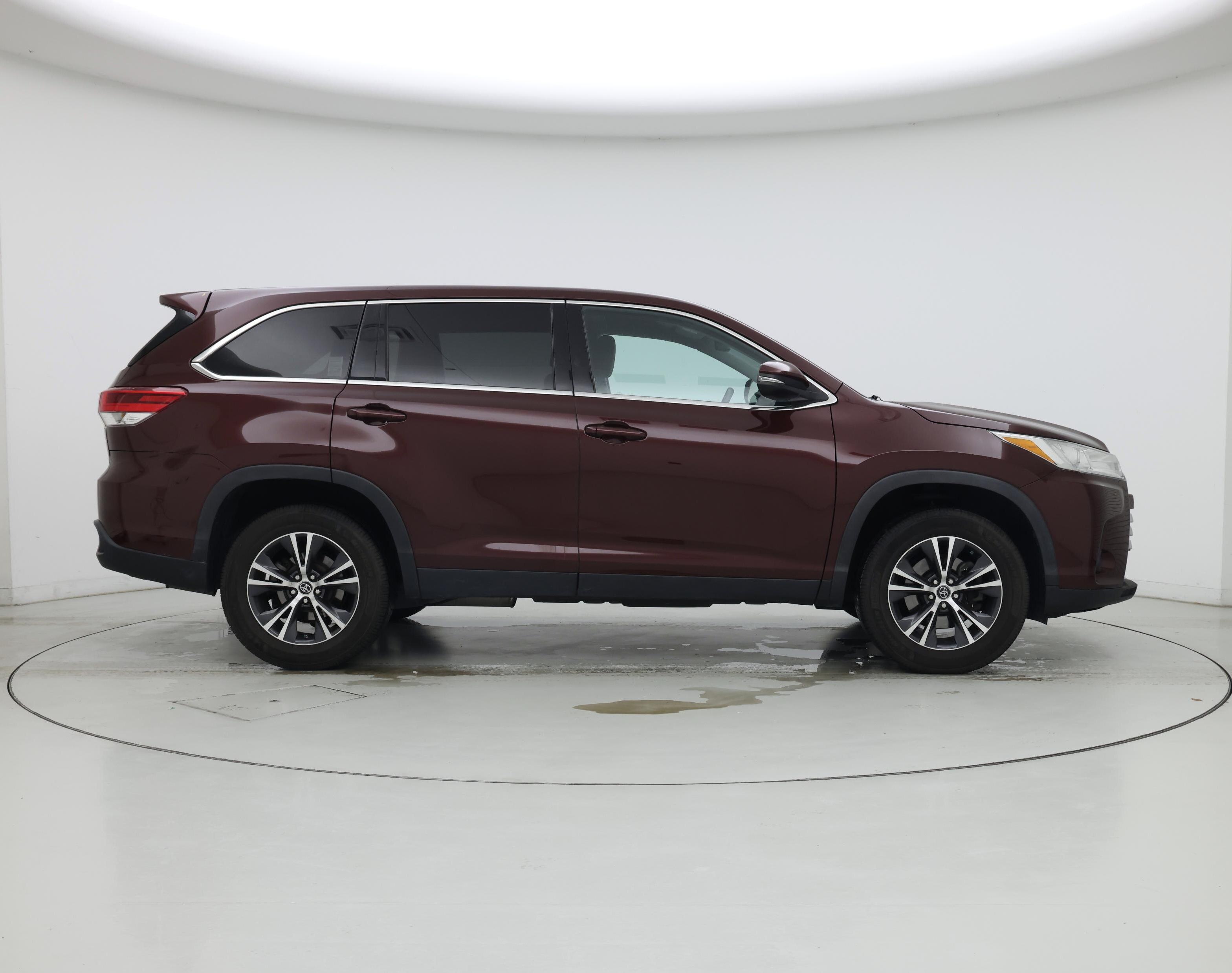 Thumbnail: 2019 Toyota Highlander - 7