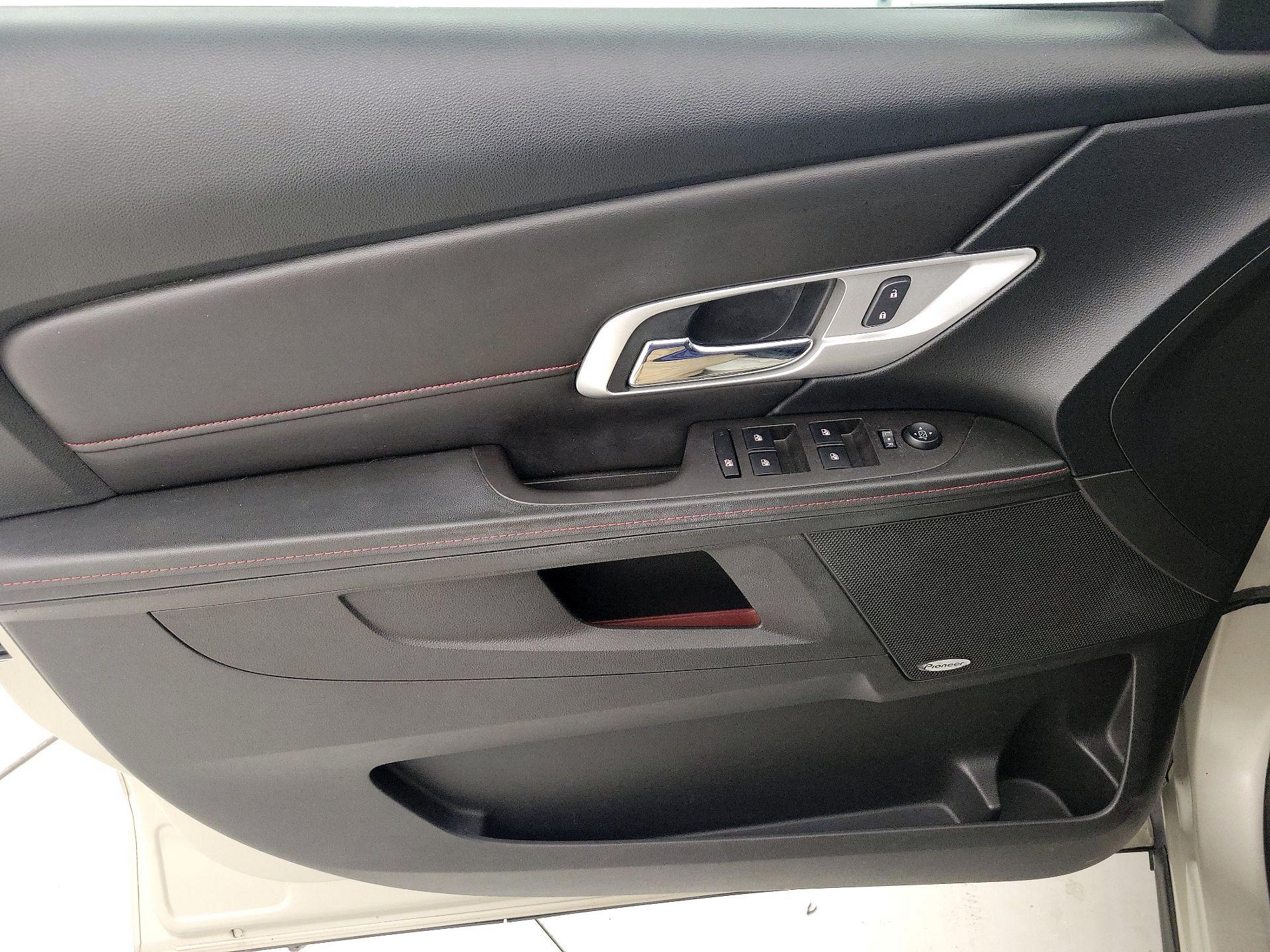 Thumbnail: 2015 GMC Terrain - 12