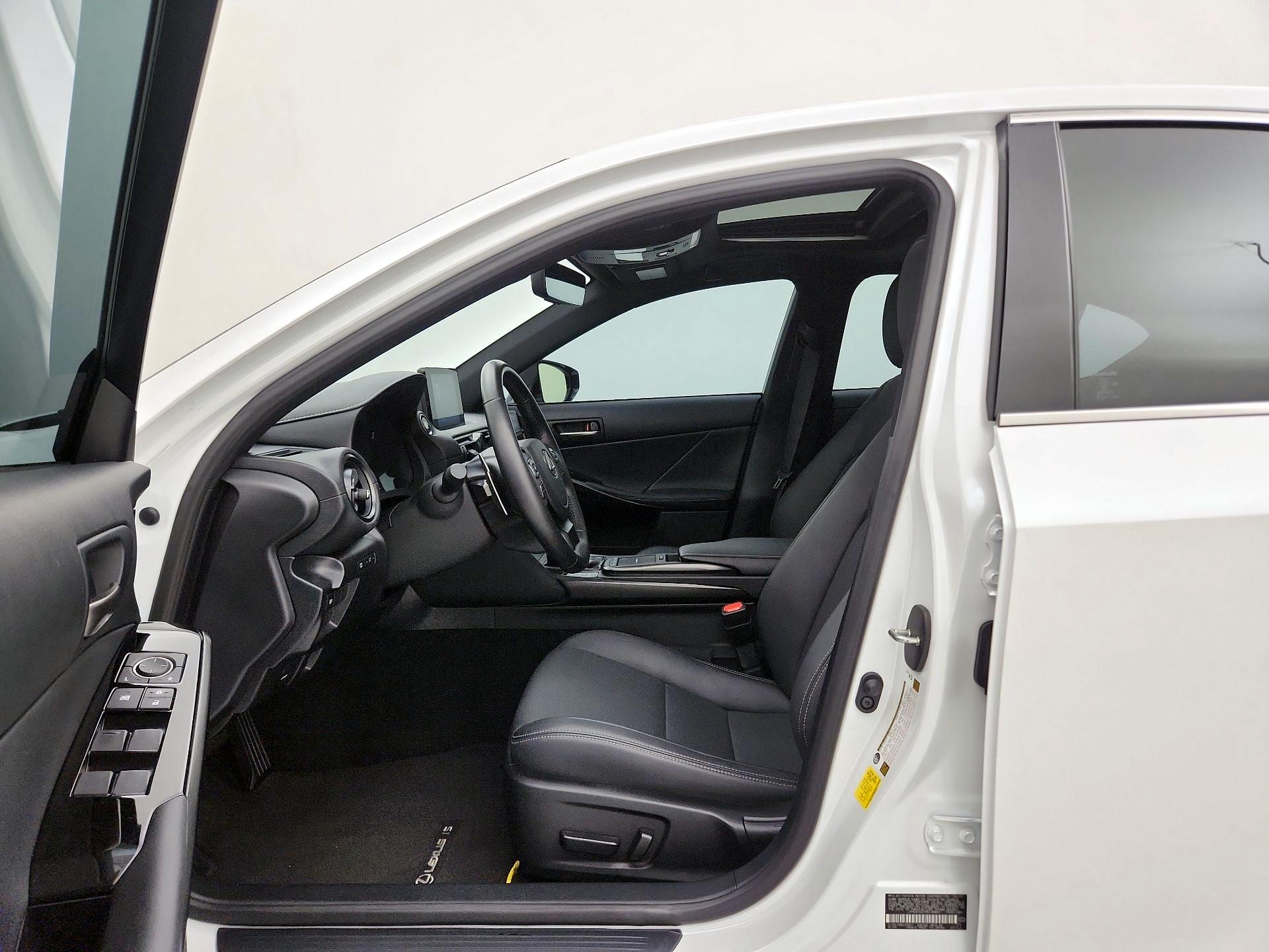 Thumbnail: 2024 Lexus IS - 11