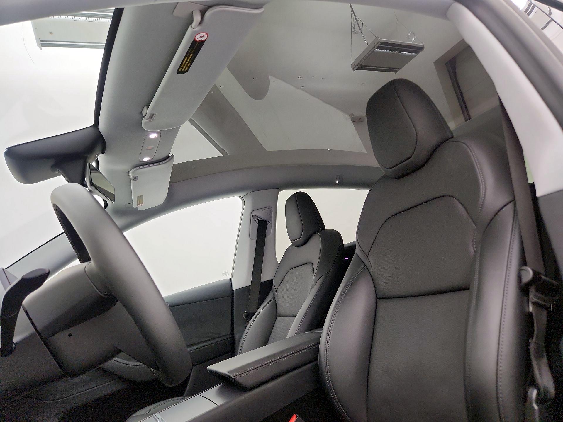 Thumbnail: 2026 Tesla Model Y - 19