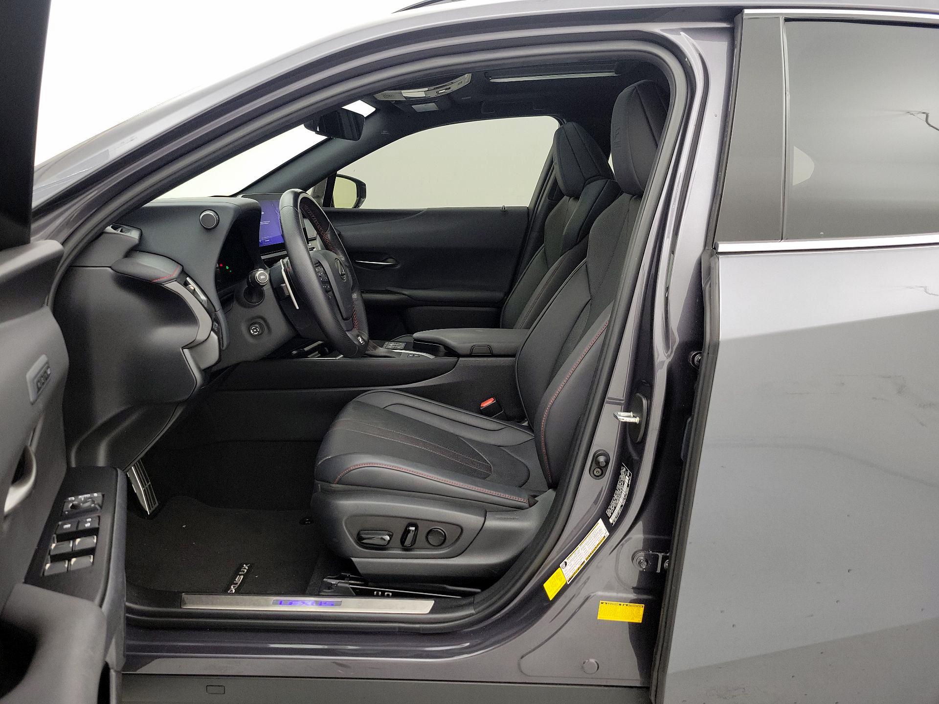 Thumbnail: 2023 Lexus UX - 11