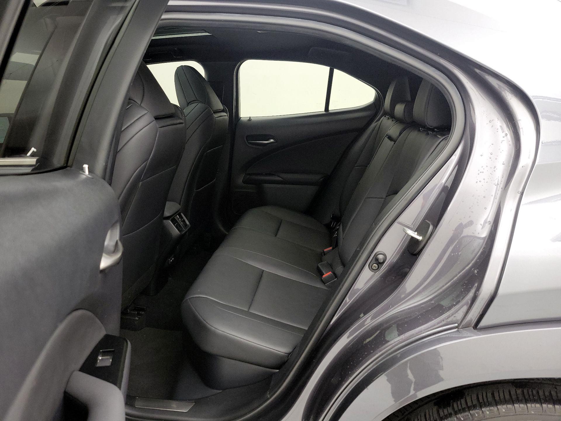 Thumbnail: 2023 Lexus UX - 20