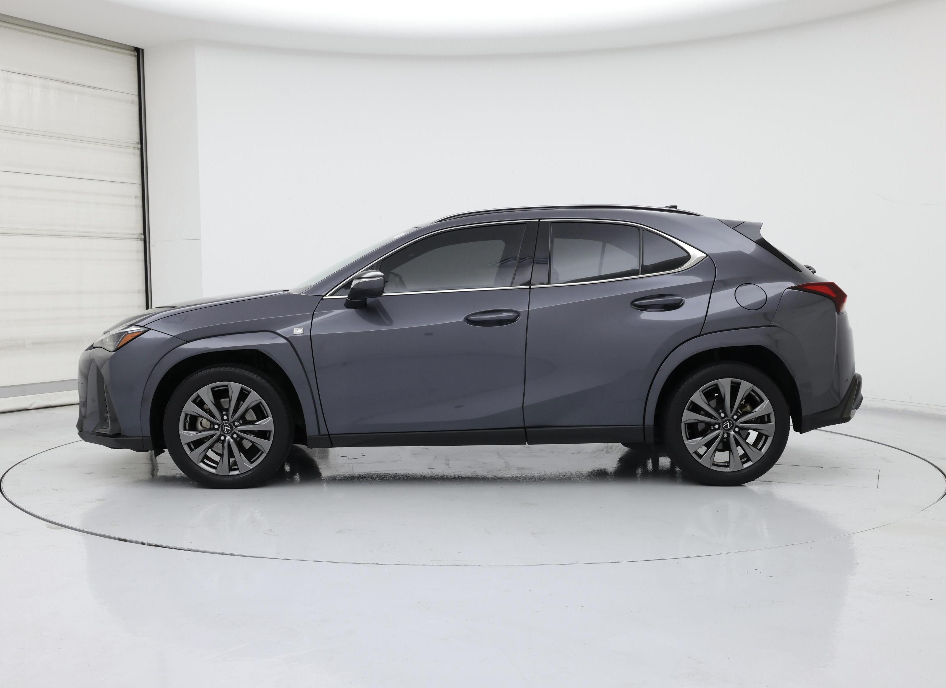 Thumbnail: 2023 Lexus UX - 3