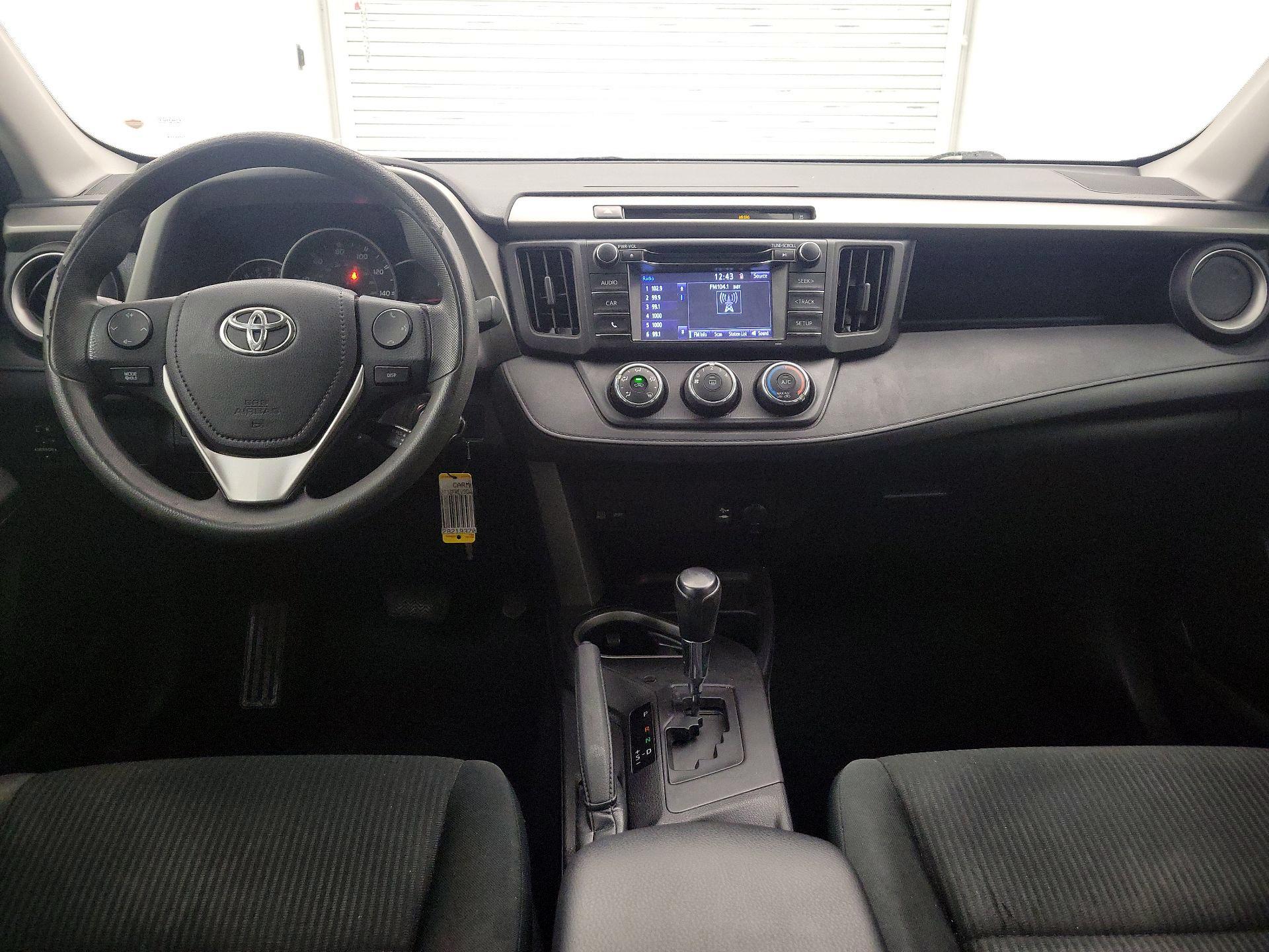 Thumbnail: 2016 Toyota RAV4 - 9