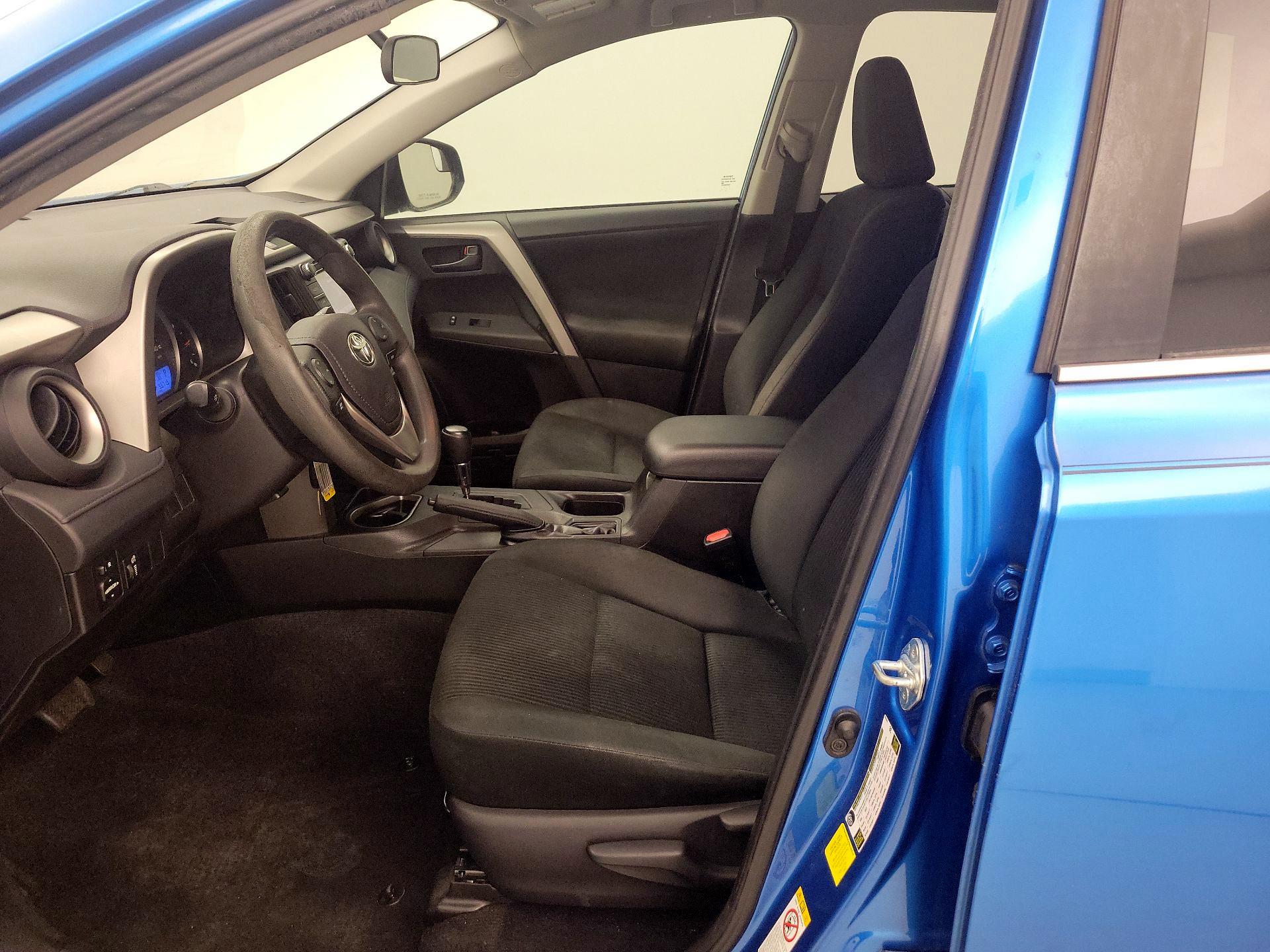 Thumbnail: 2016 Toyota RAV4 - 11