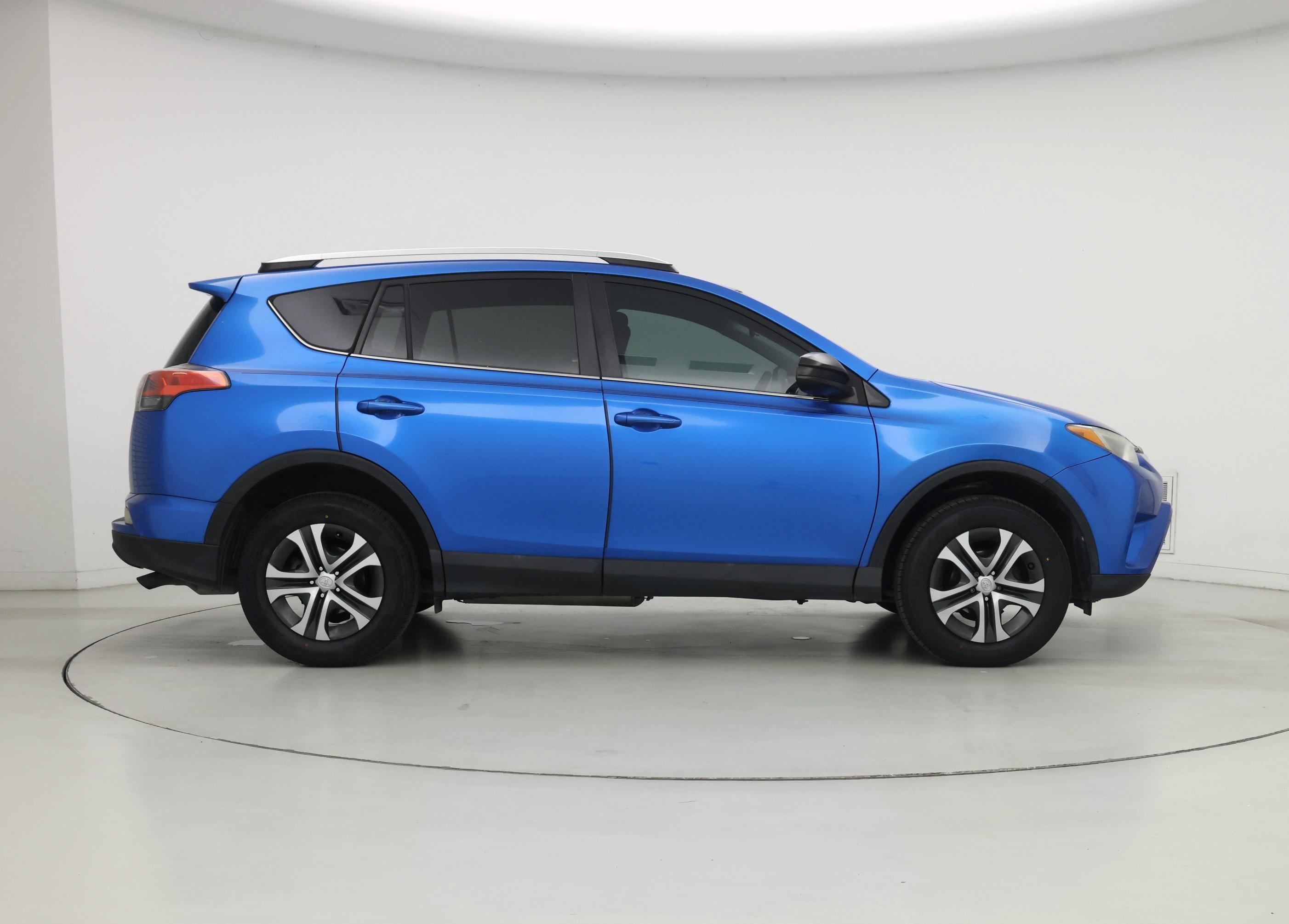 Thumbnail: 2016 Toyota RAV4 - 7
