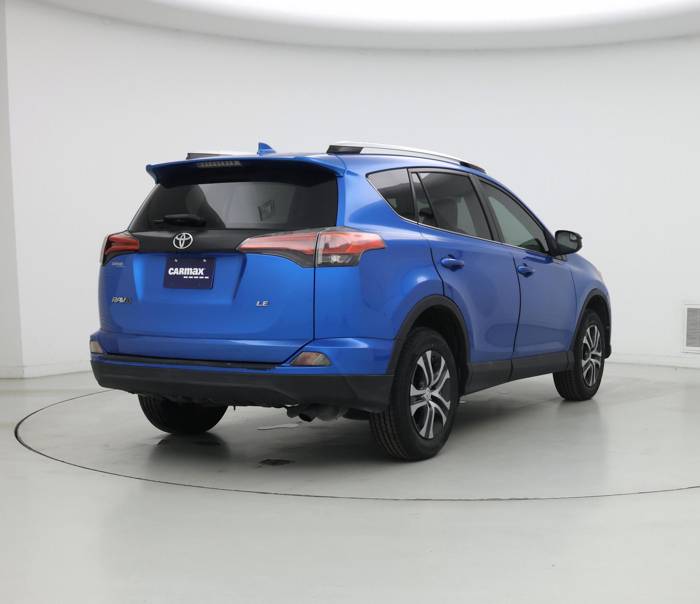 Thumbnail: 2016 Toyota RAV4 - 8
