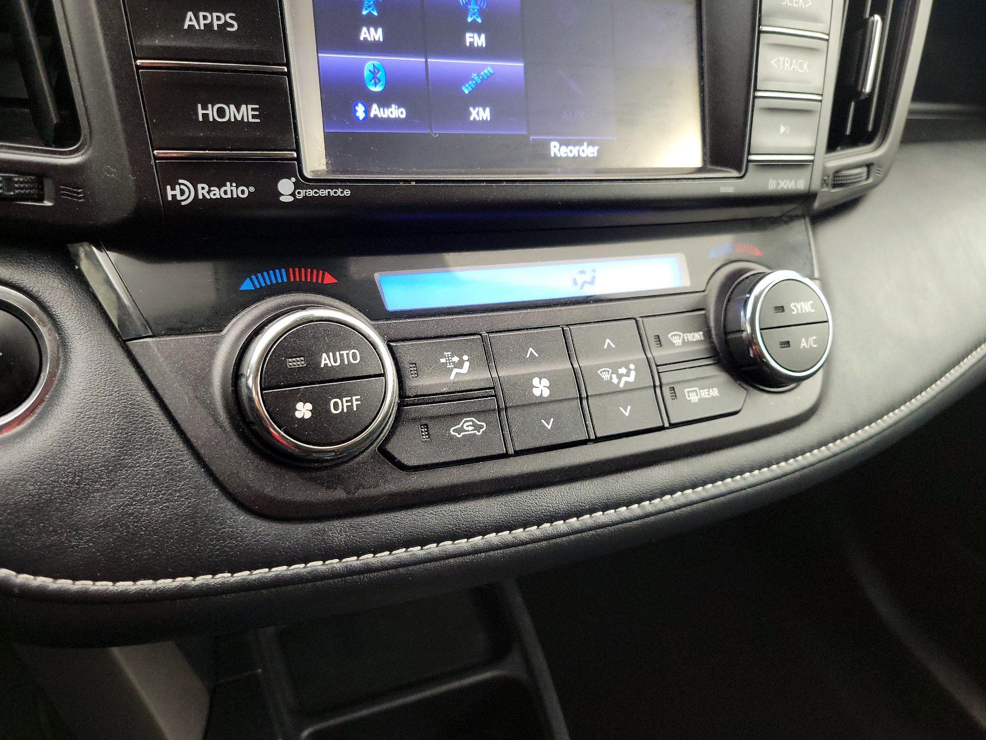 Thumbnail: 2018 Toyota RAV4 - 16