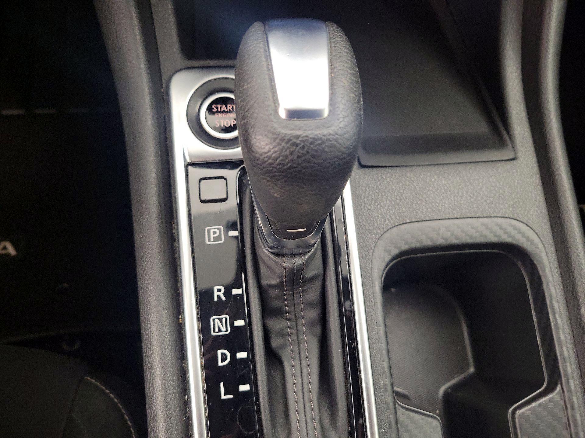 Thumbnail: 2020 Nissan Sentra - 17