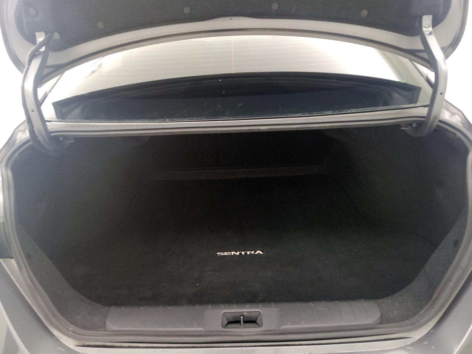 Thumbnail: 2020 Nissan Sentra - 20