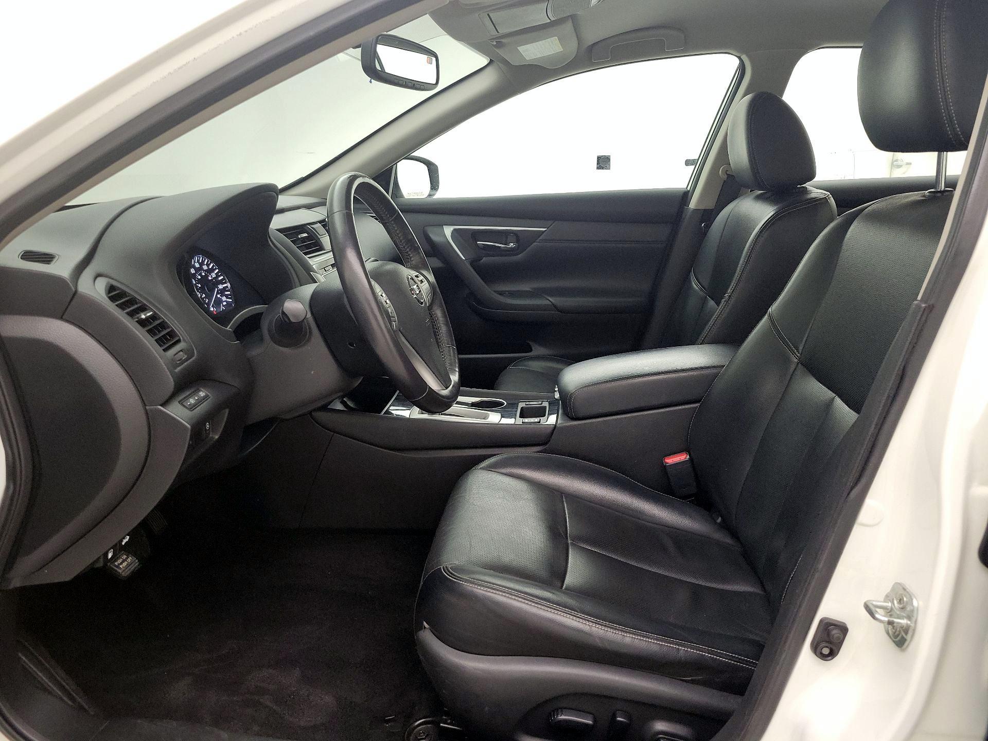 Thumbnail: 2018 Nissan Altima - 11