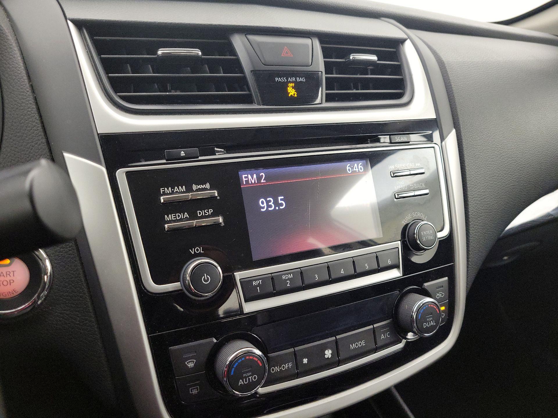 Thumbnail: 2018 Nissan Altima - 15