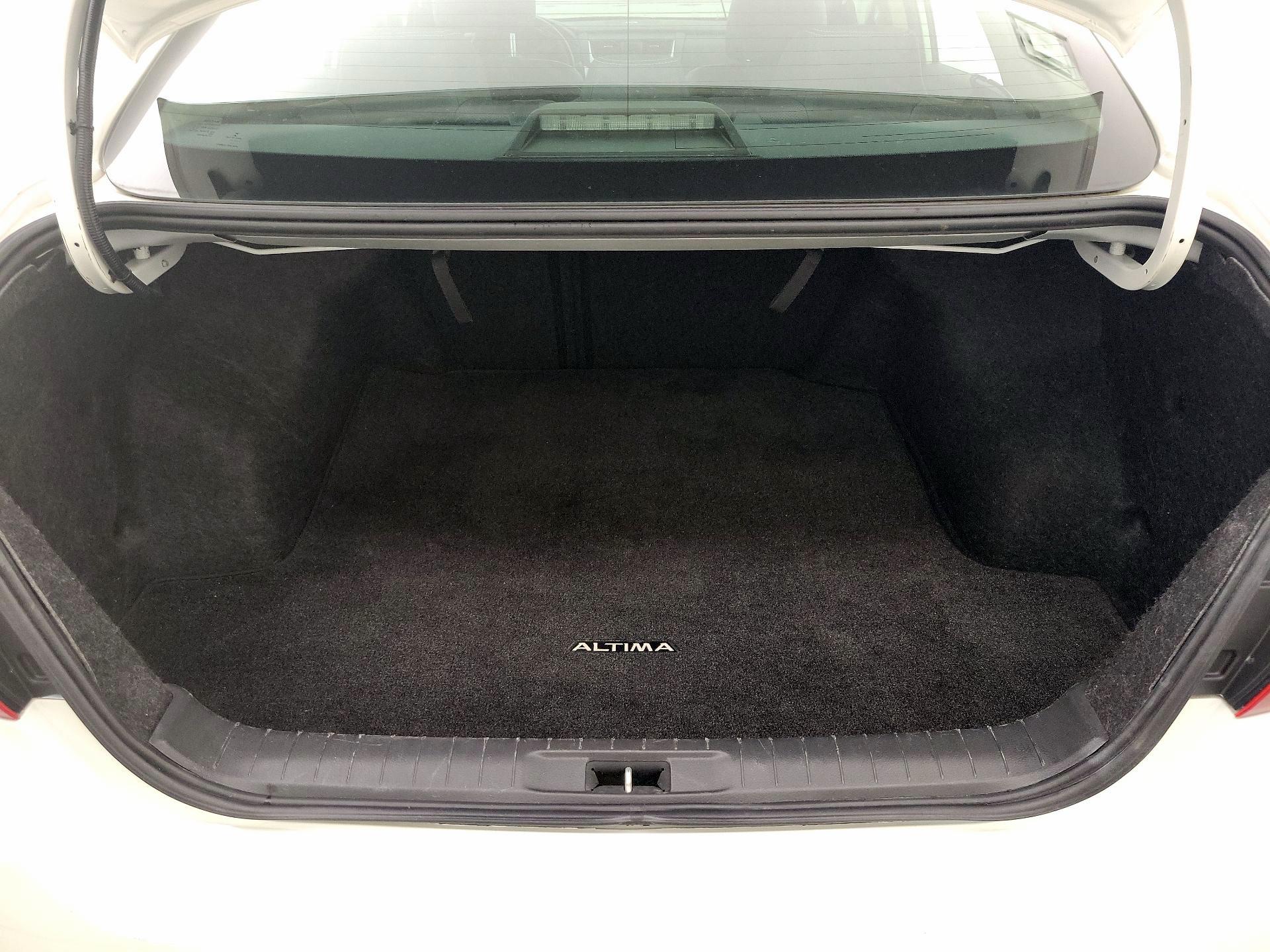 Thumbnail: 2018 Nissan Altima - 20