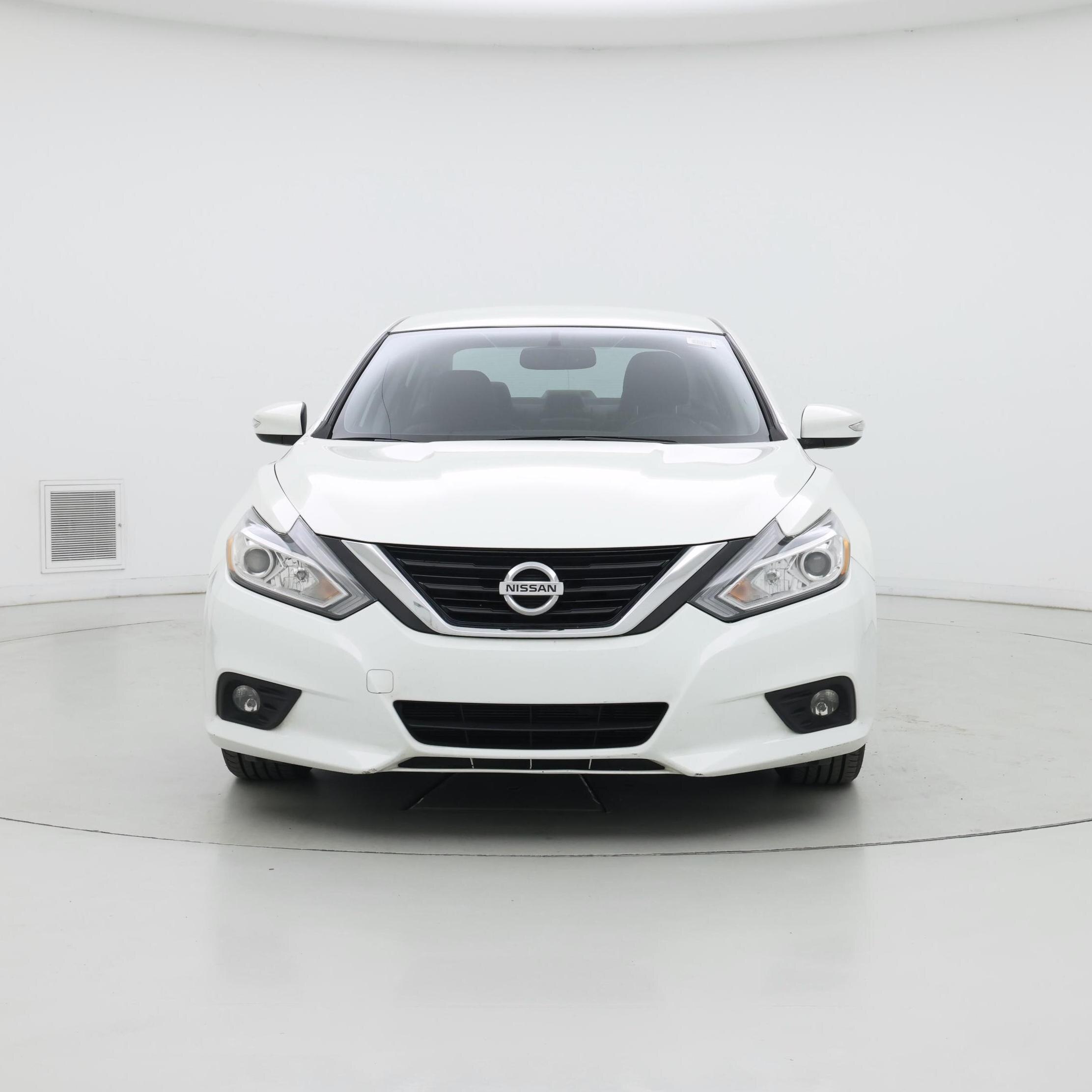 Thumbnail: 2018 Nissan Altima - 5