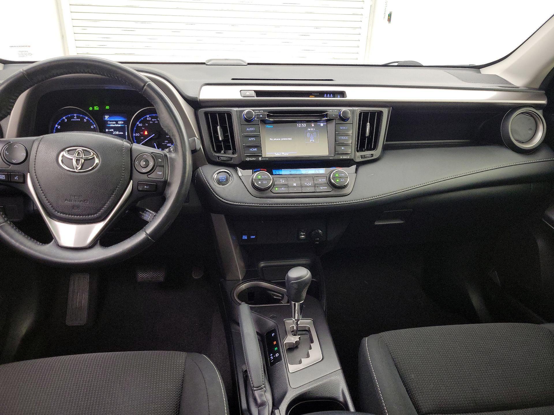 Thumbnail: 2018 Toyota RAV4 - 9