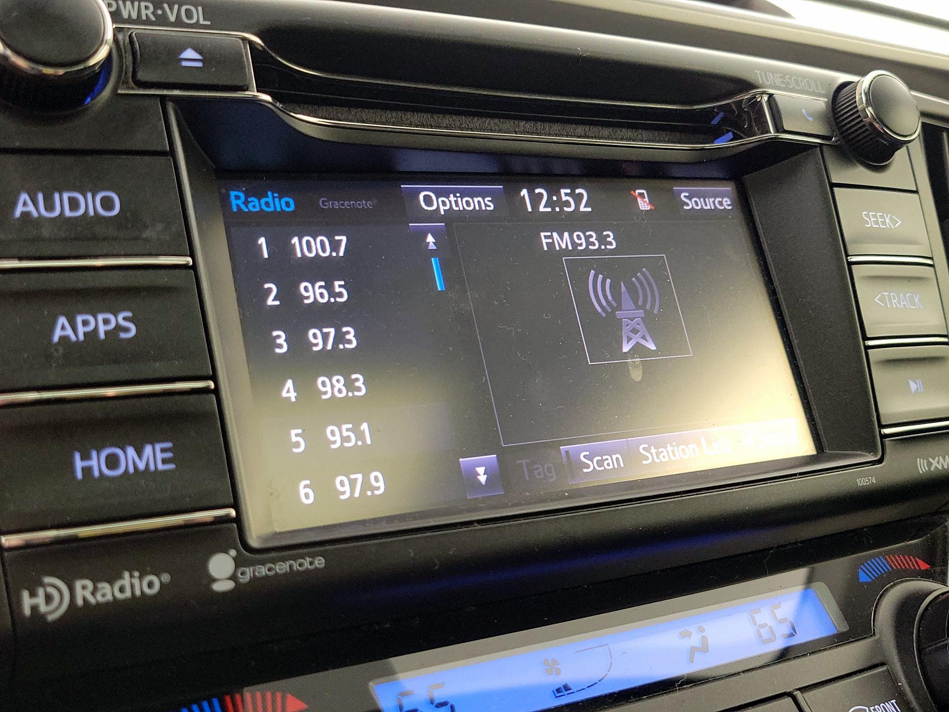 Thumbnail: 2018 Toyota RAV4 - 15