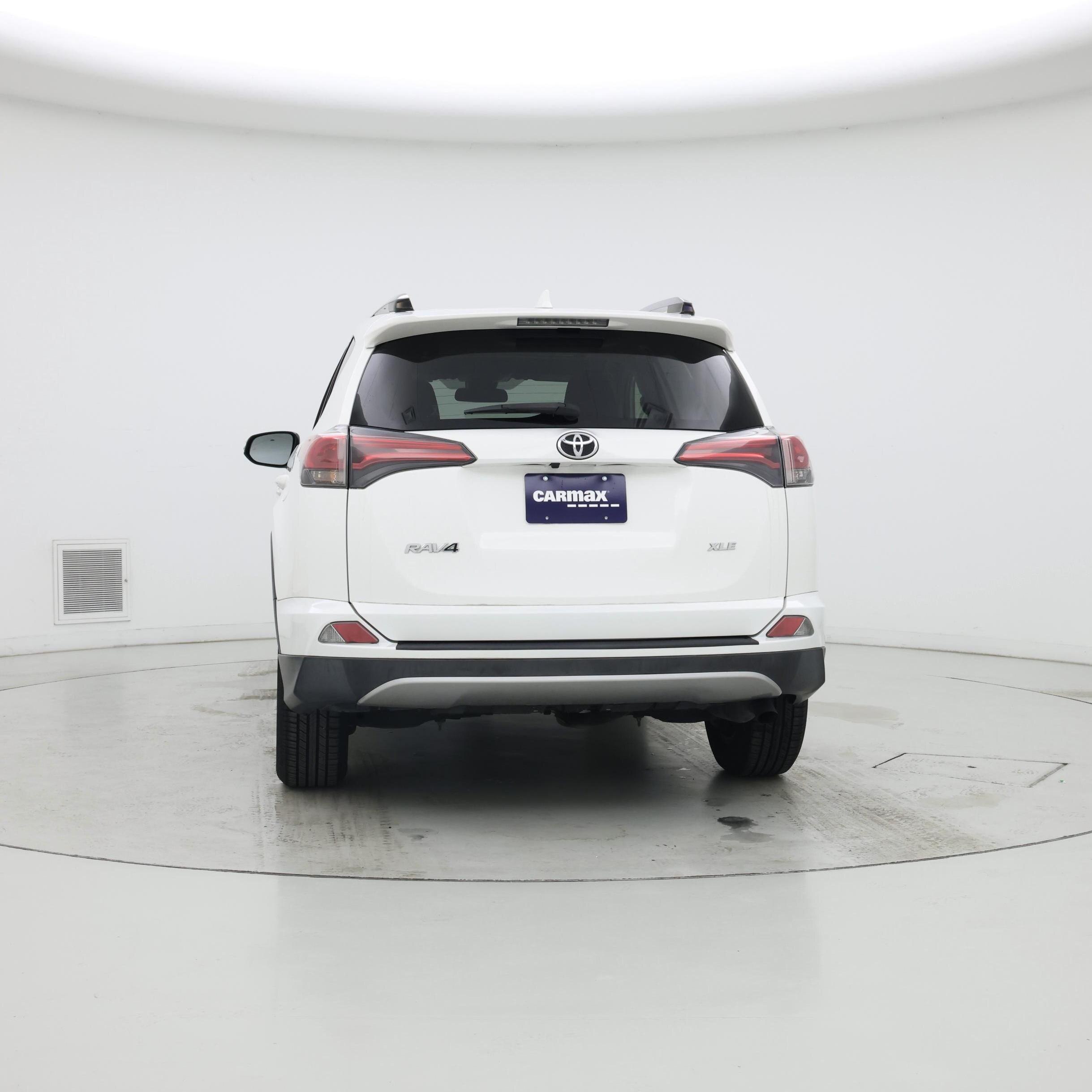 Thumbnail: 2018 Toyota RAV4 - 6