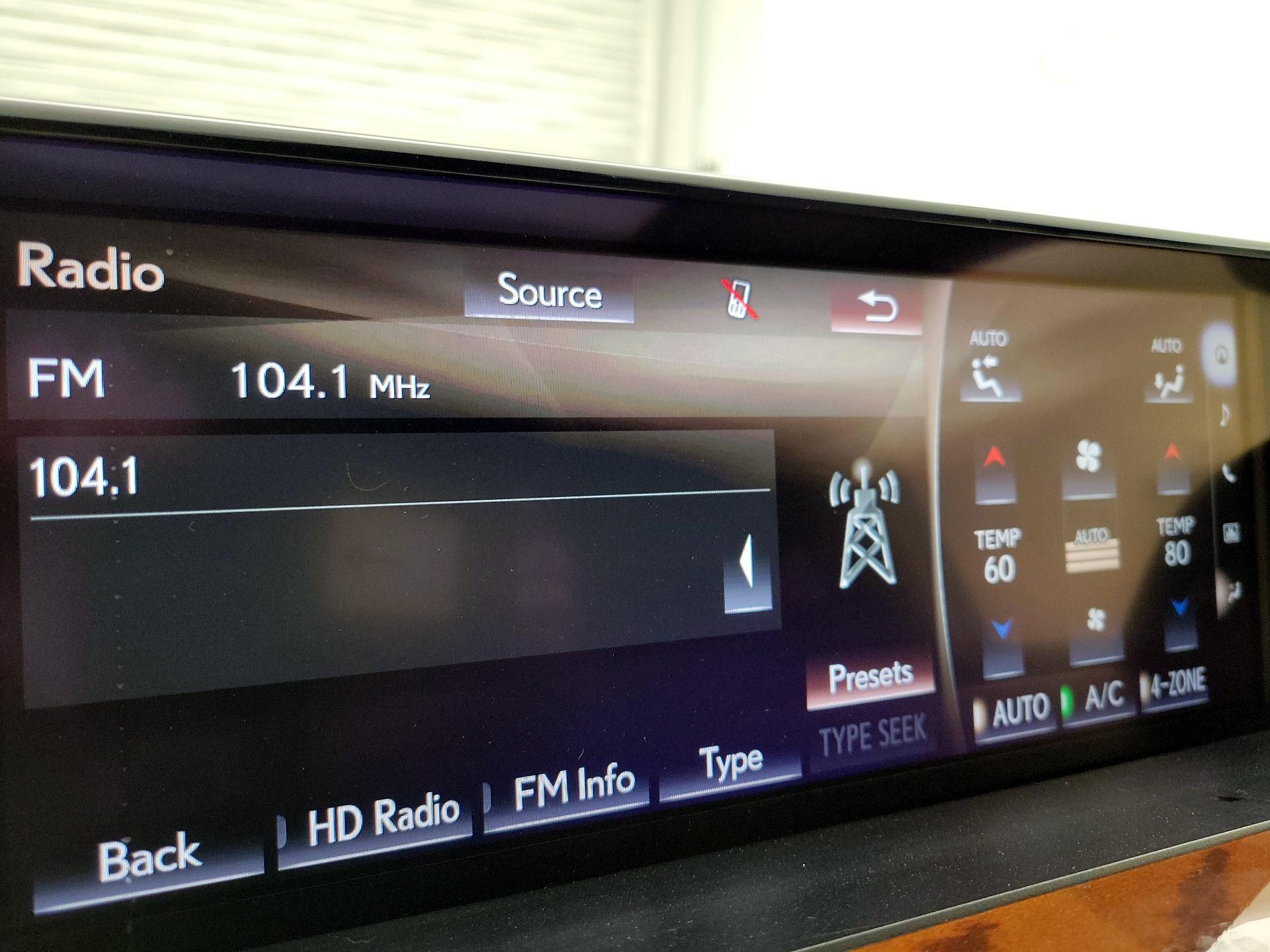 Thumbnail: 2020 Lexus LX - 16