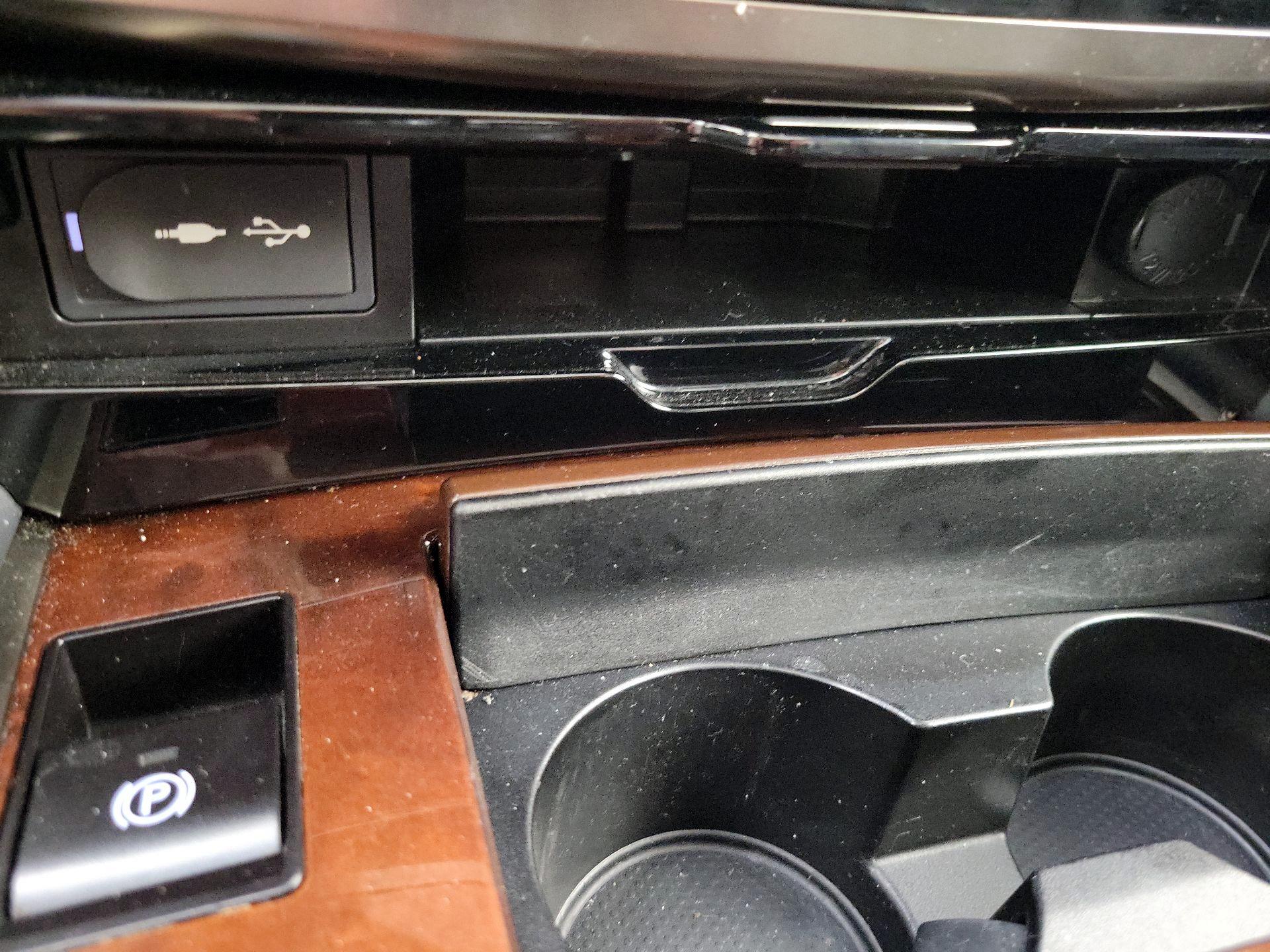 Thumbnail: 2020 Lexus LX - 19