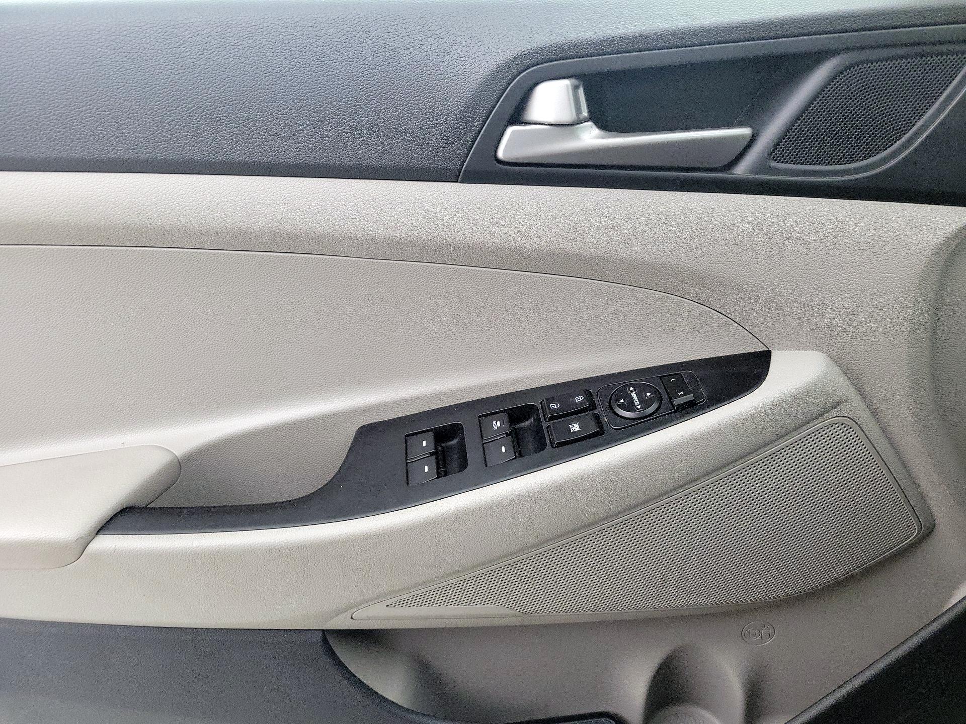 Thumbnail: 2018 Hyundai Tucson - 12