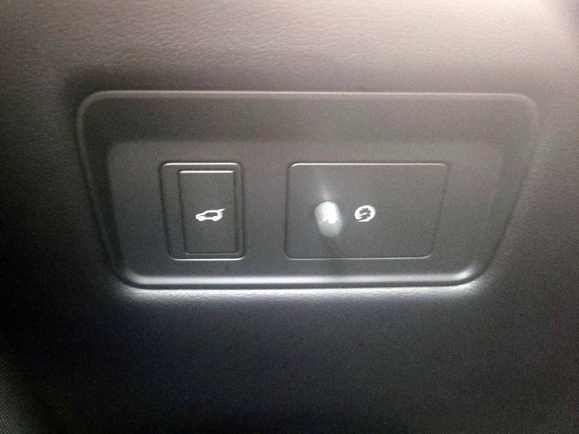 Thumbnail: 2021 Land Rover Range Rover Sport - 13