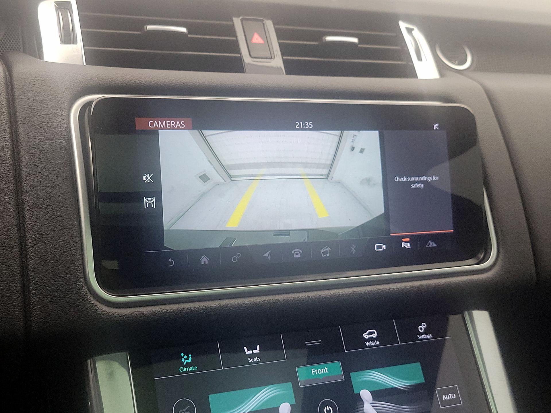 Thumbnail: 2021 Land Rover Range Rover Sport - 15