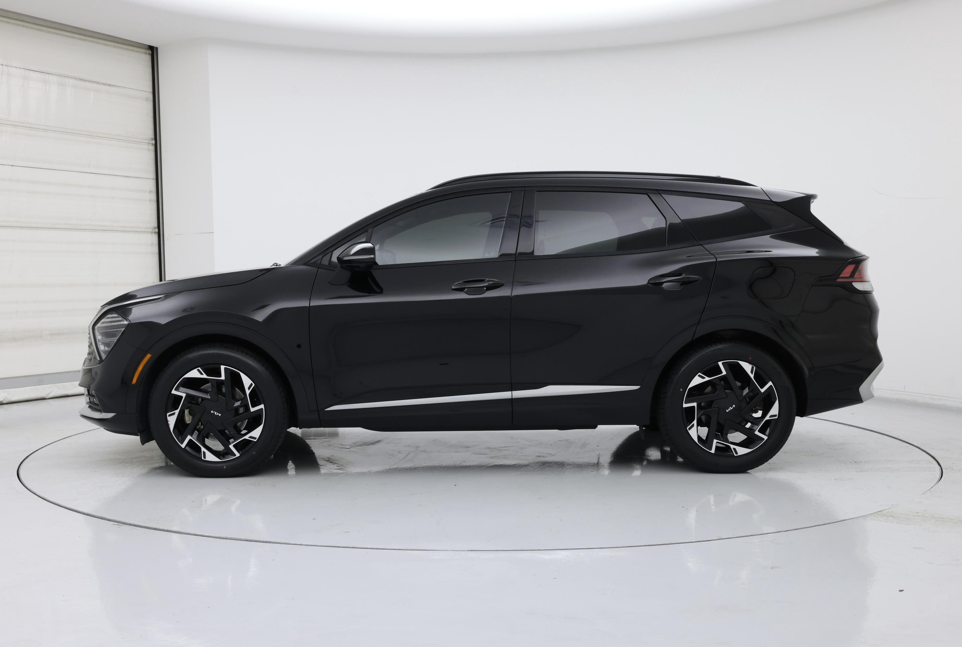 Thumbnail: 2023 Kia Sportage - 3
