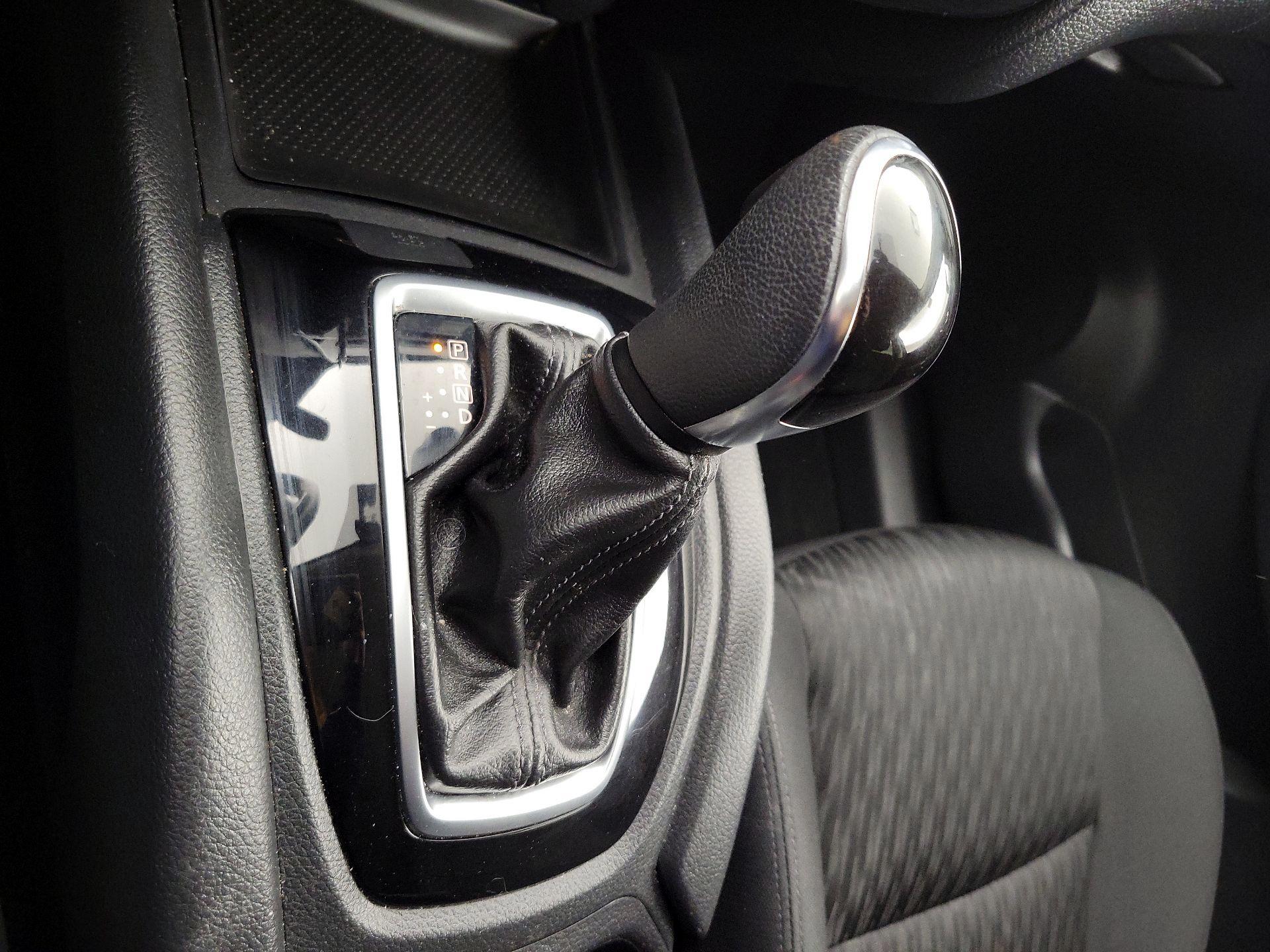 Thumbnail: 2018 Nissan Rogue - 17