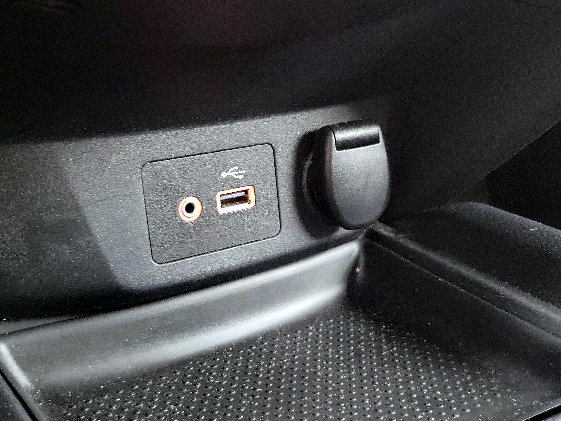 Thumbnail: 2018 Nissan Rogue - 18