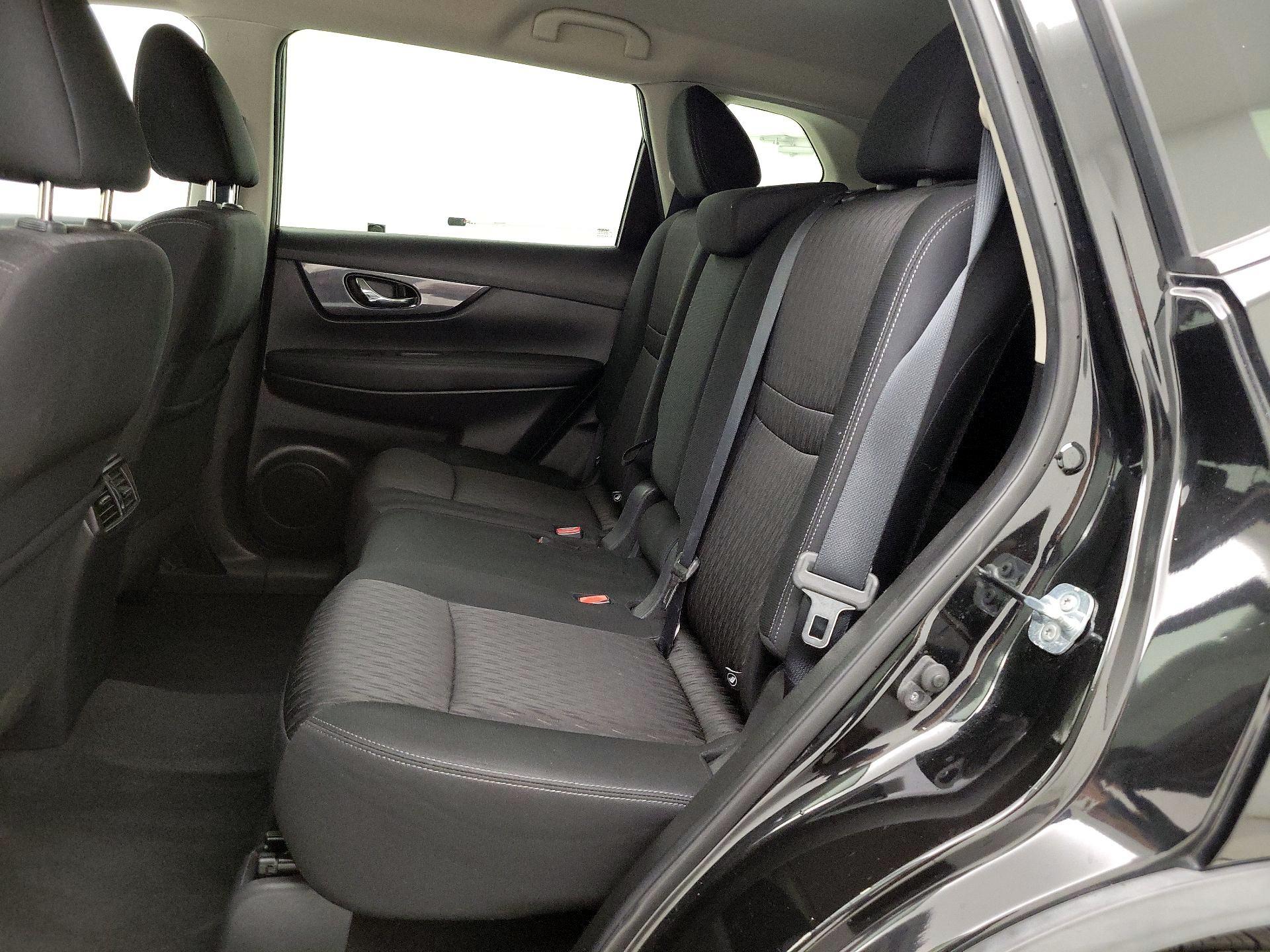 Thumbnail: 2018 Nissan Rogue - 19