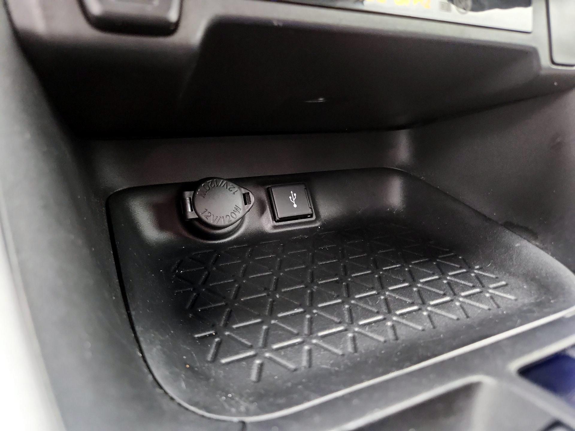 Thumbnail: 2021 Toyota RAV4 - 18