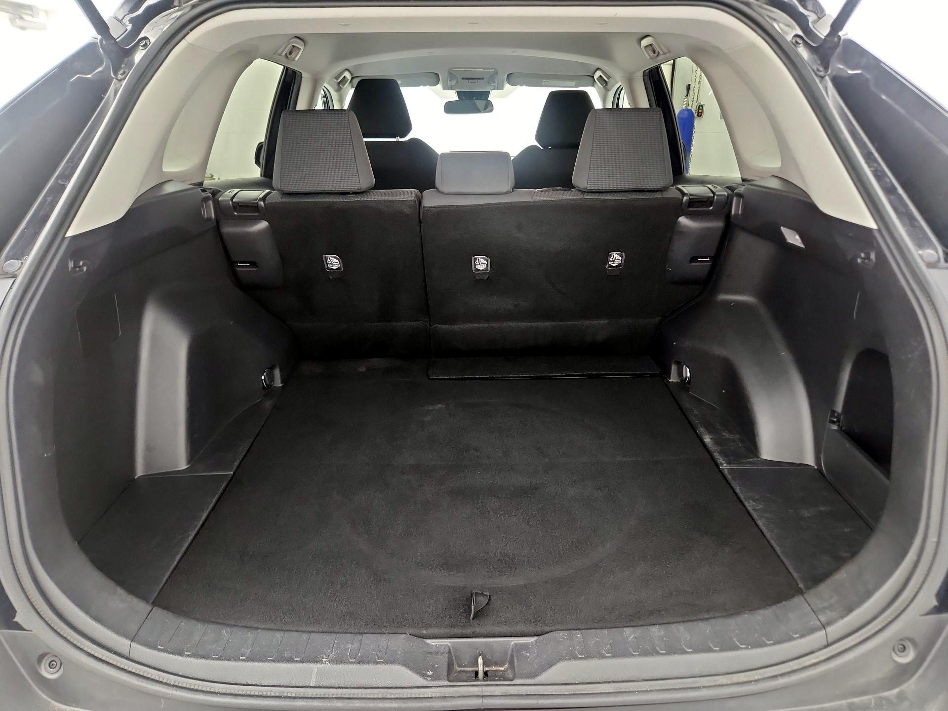 Thumbnail: 2021 Toyota RAV4 - 20