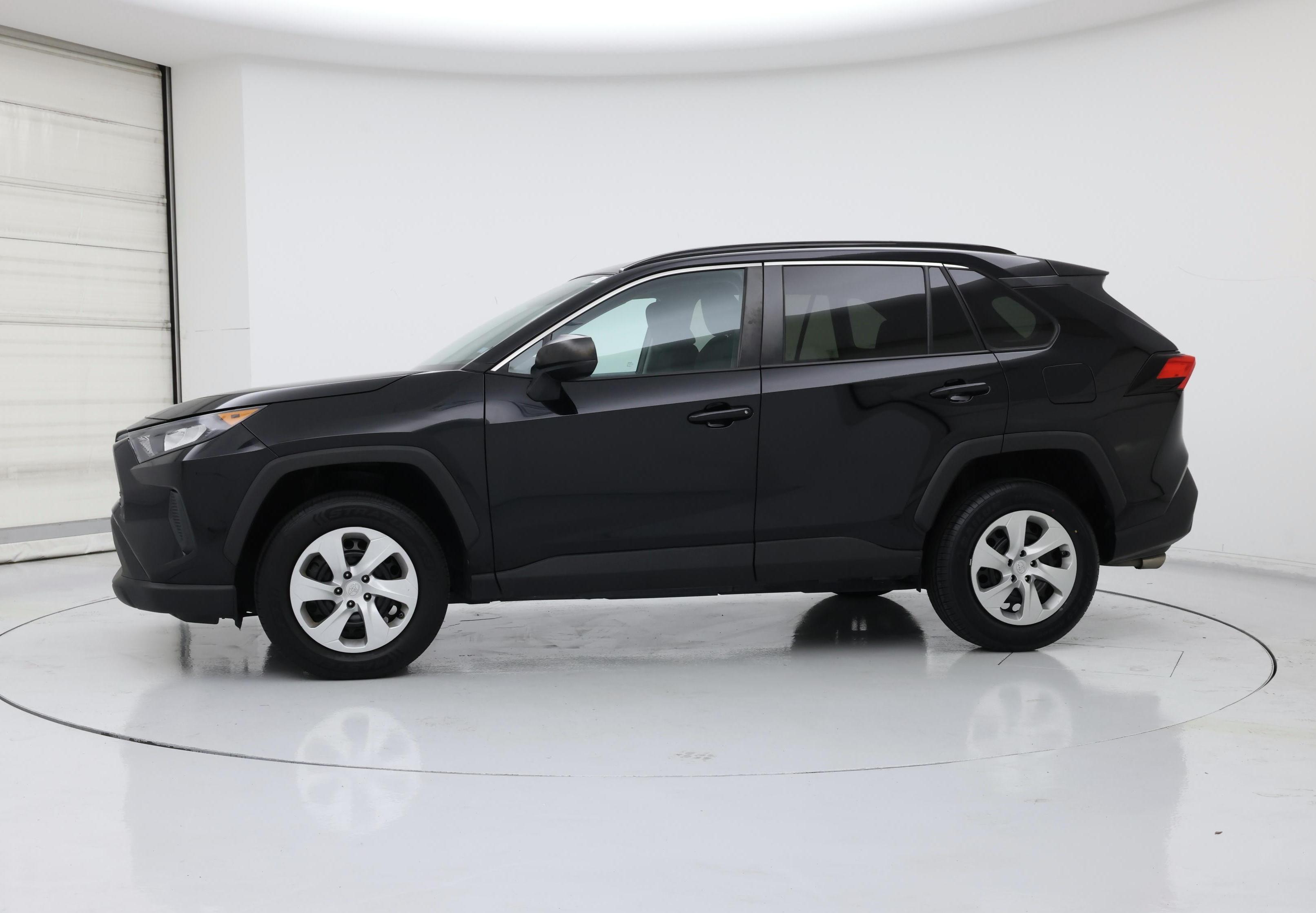 Thumbnail: 2021 Toyota RAV4 - 3