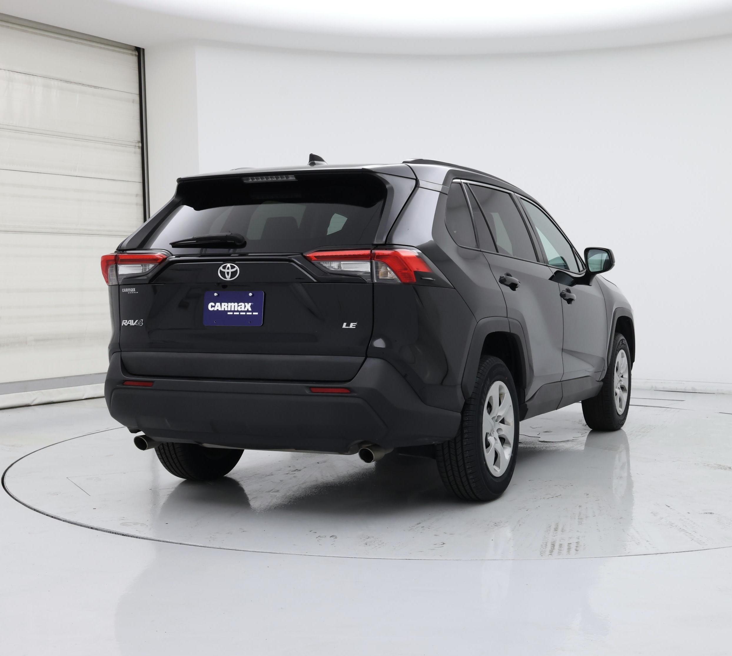 Thumbnail: 2021 Toyota RAV4 - 8