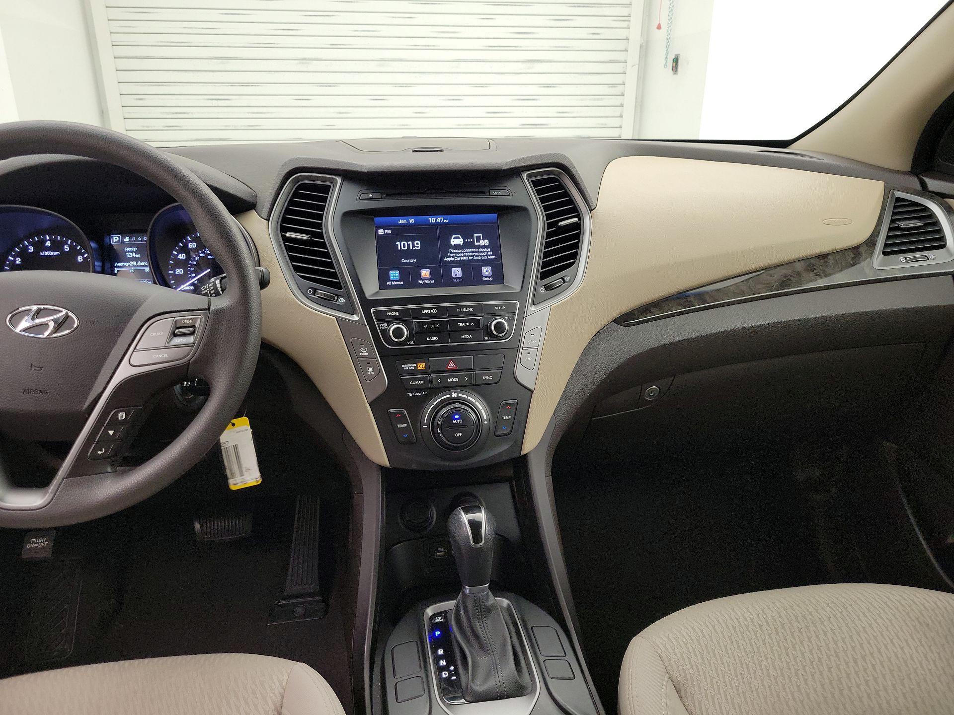 Thumbnail: 2017 Hyundai Santa Fe - 9