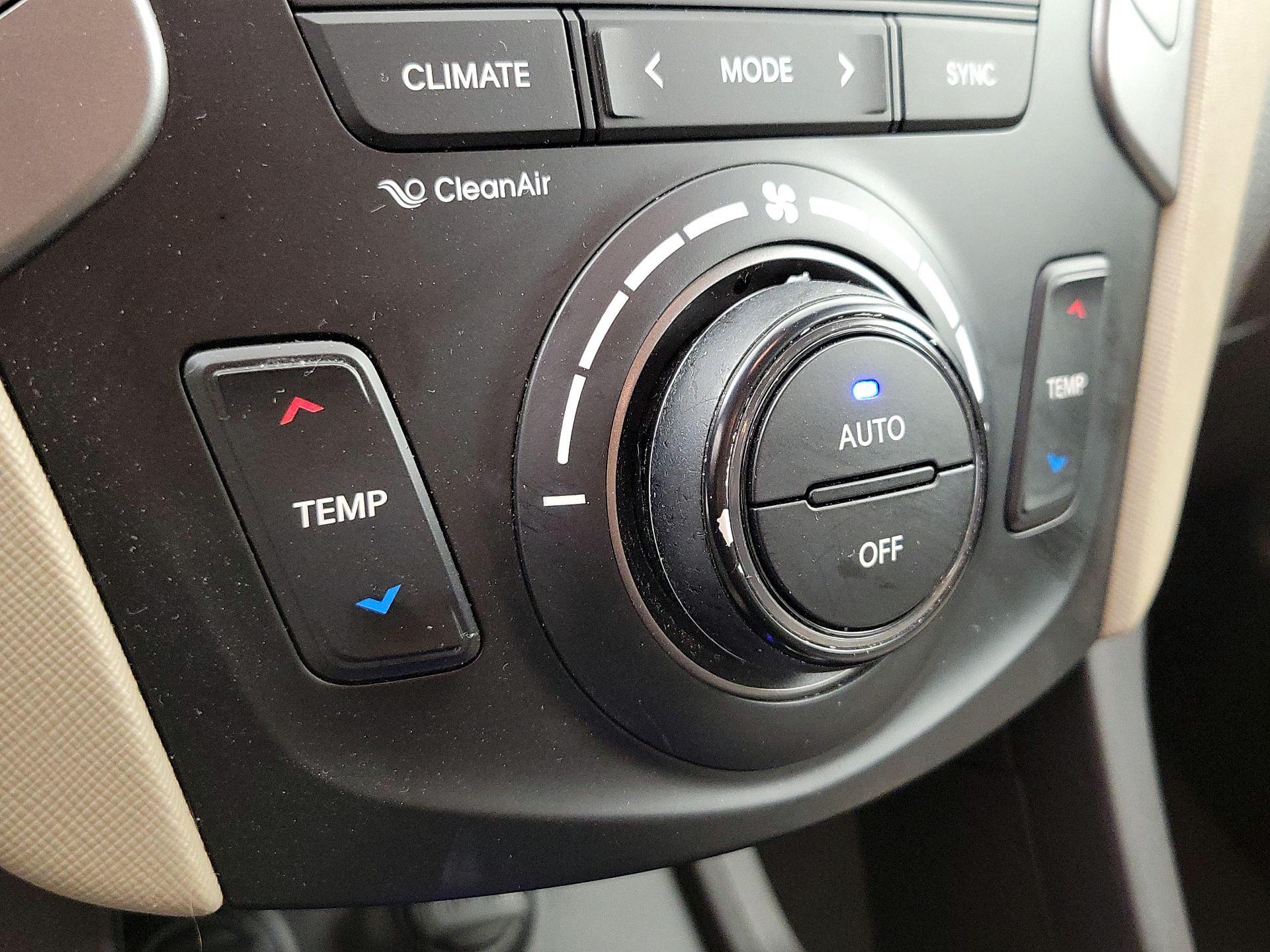 Thumbnail: 2017 Hyundai Santa Fe - 16