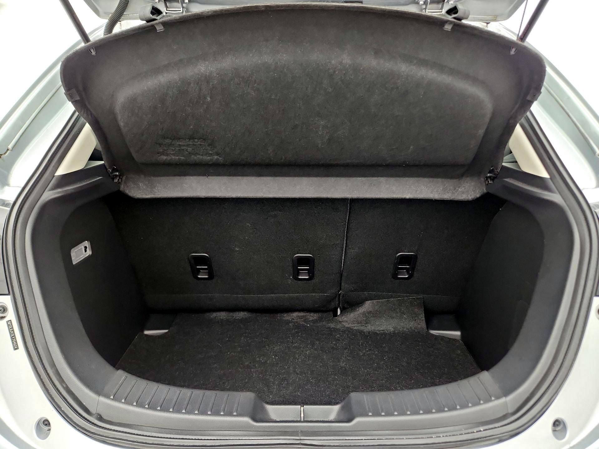 Thumbnail: 2020 Toyota Yaris - 19