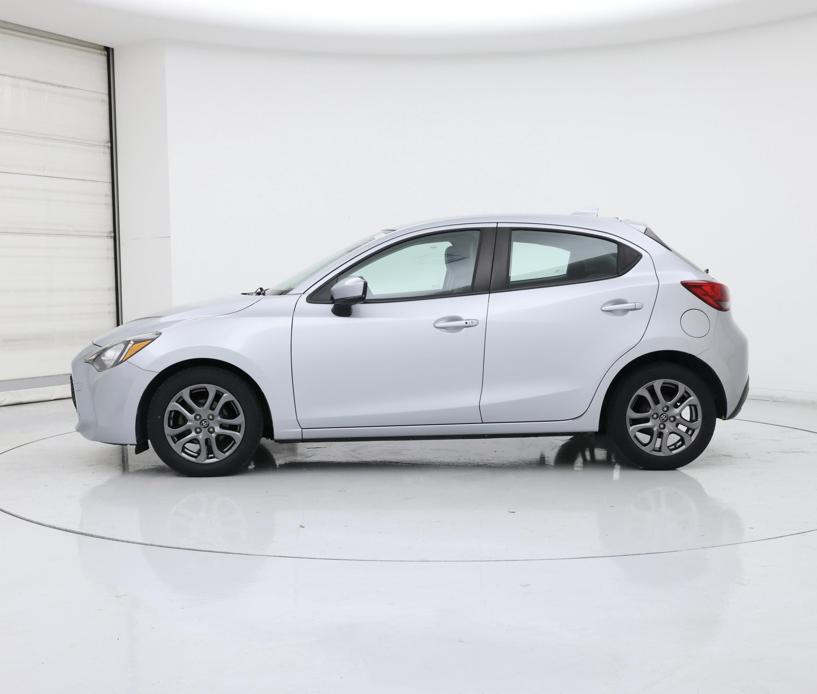 Thumbnail: 2020 Toyota Yaris - 3