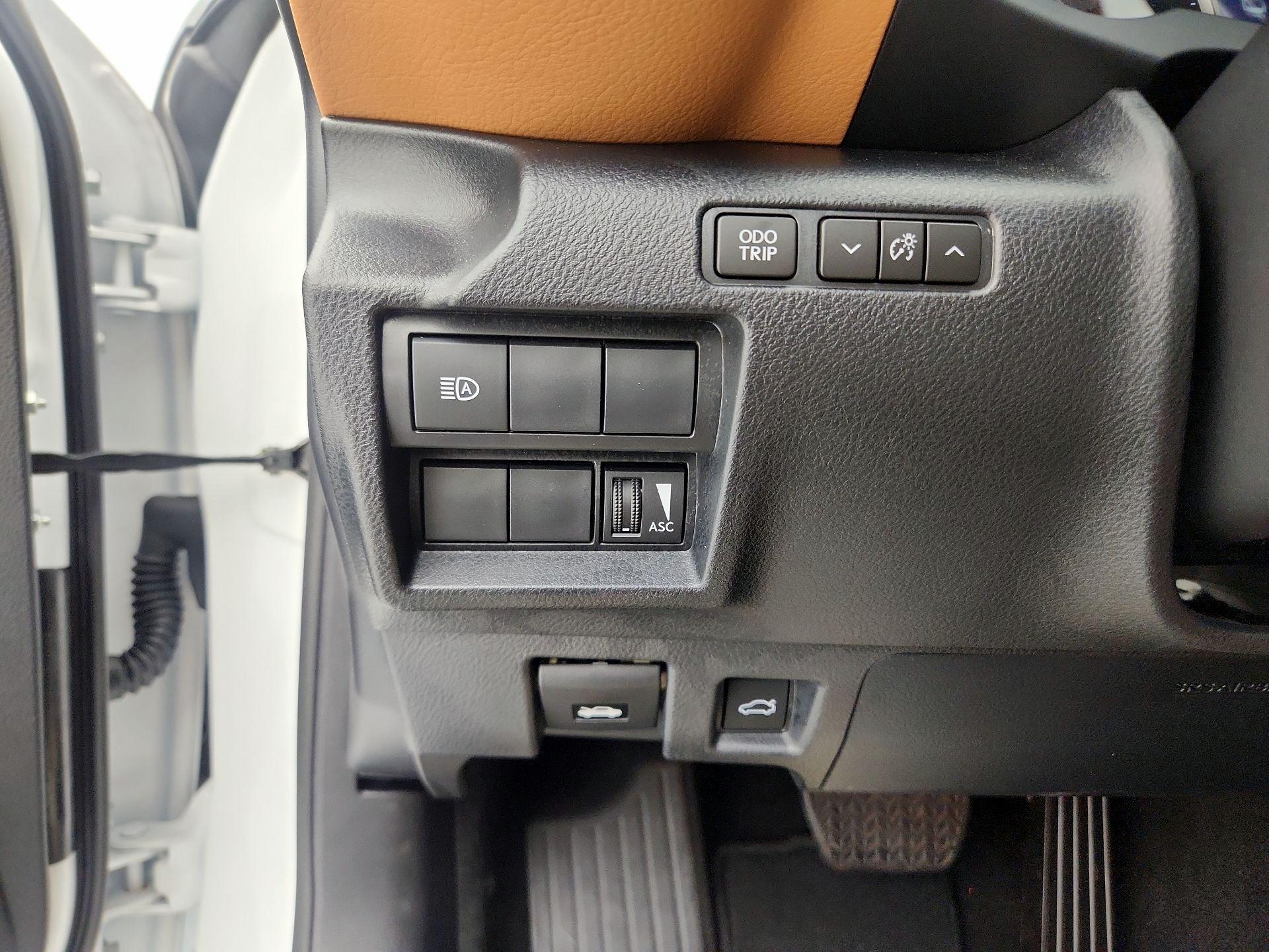 Thumbnail: 2025 Lexus IS - 13